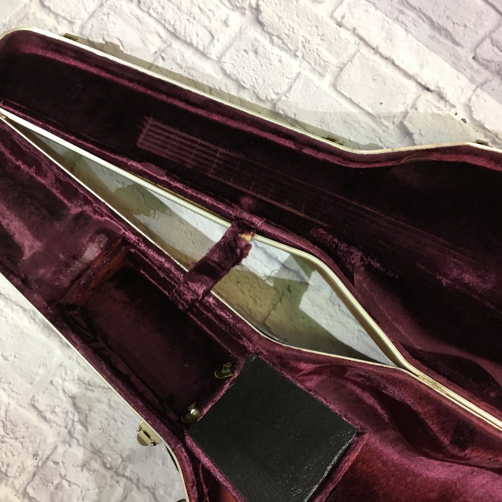 Ovation Deep Bowl Hardshell Case no handle