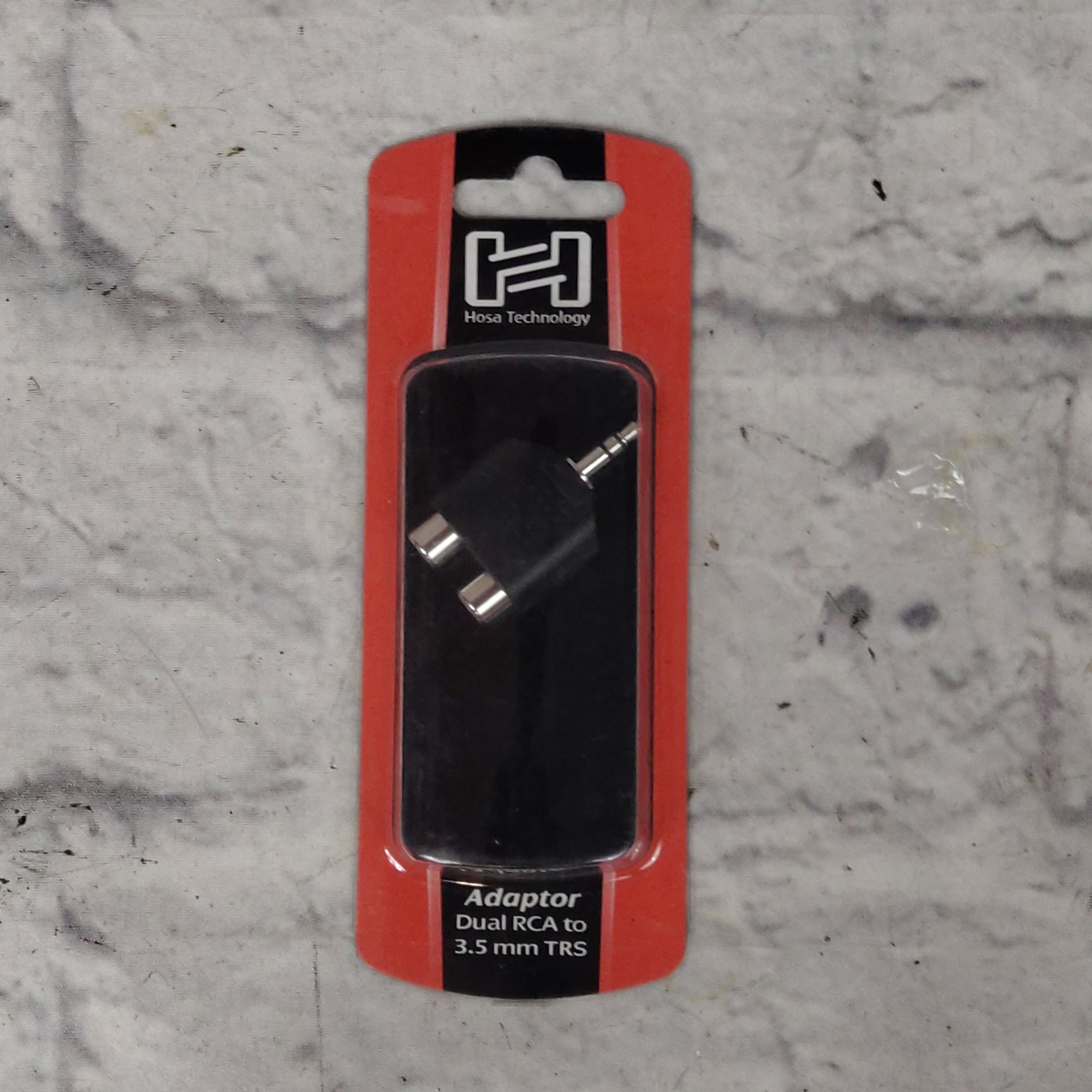 Hosa Technology Adaptor - Dual RCA to 3.5mm TRS