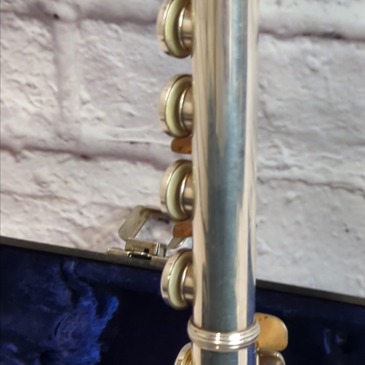 Armstrong 104 Closed Hole Flute with B-Foot
