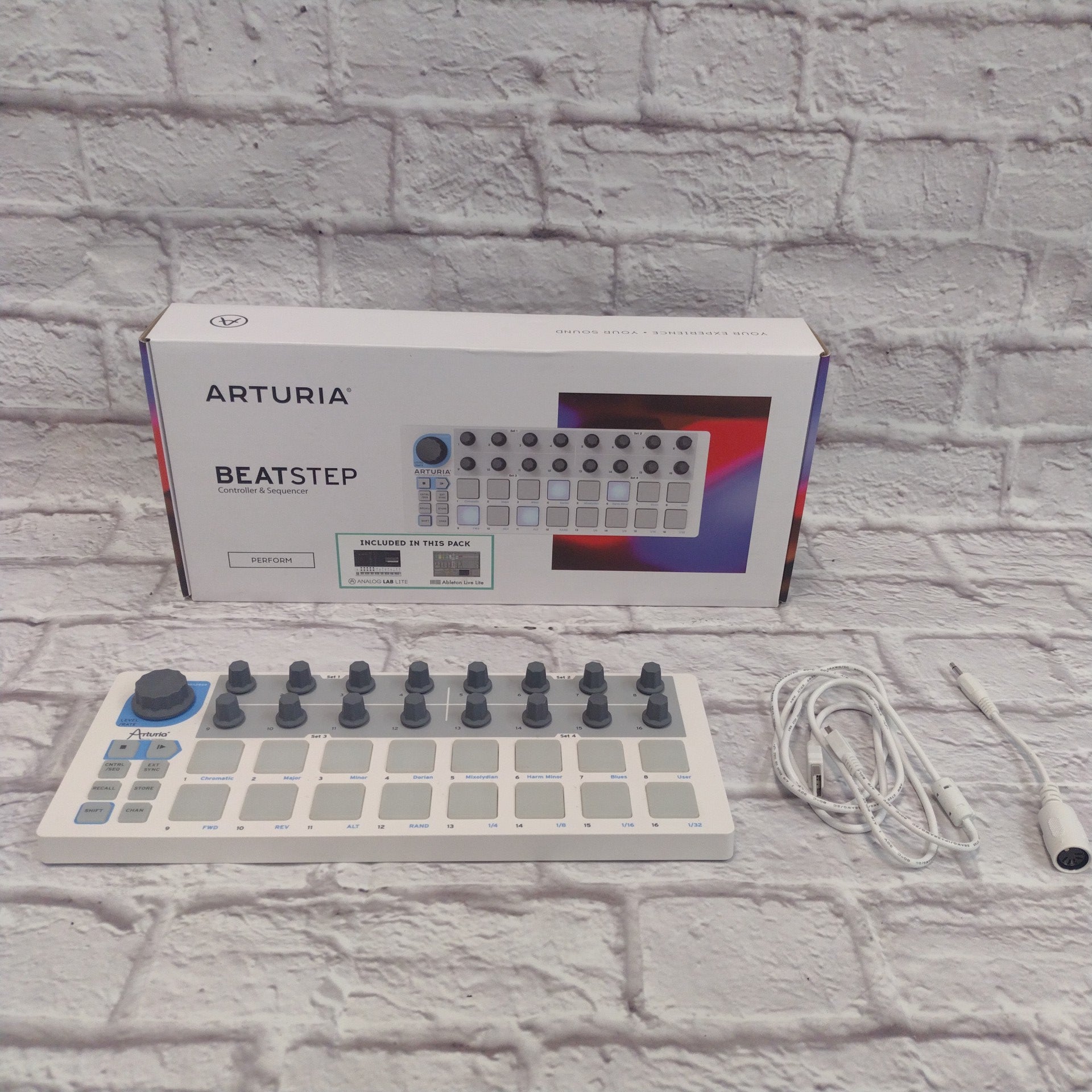 Arturia BeatStep Midi Controller