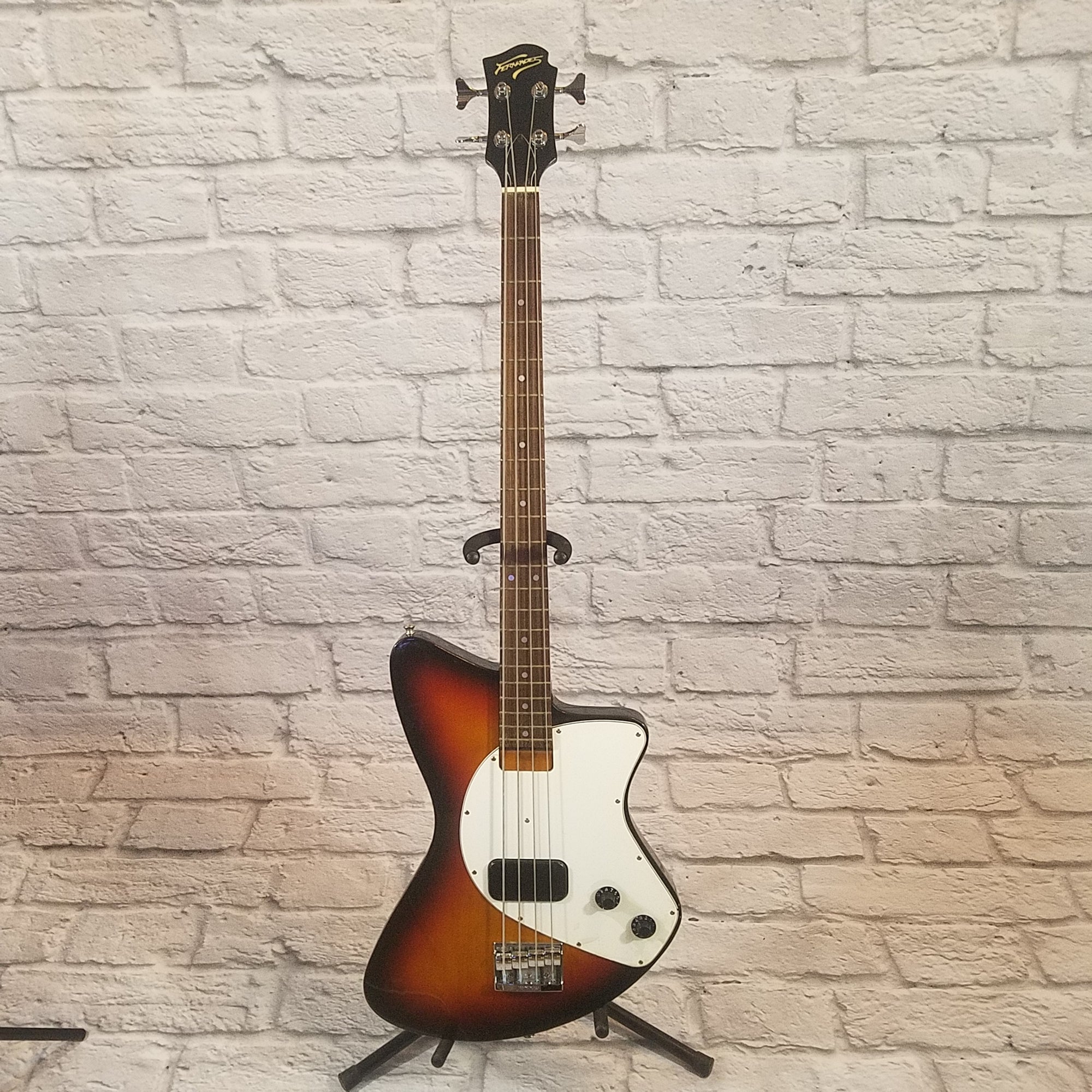 1990's Fernandes Vertigo 4-String Bass Sunburst - Evolution 1990's Fernandes Vertigo 4-String Bass Sunburst - Evolution