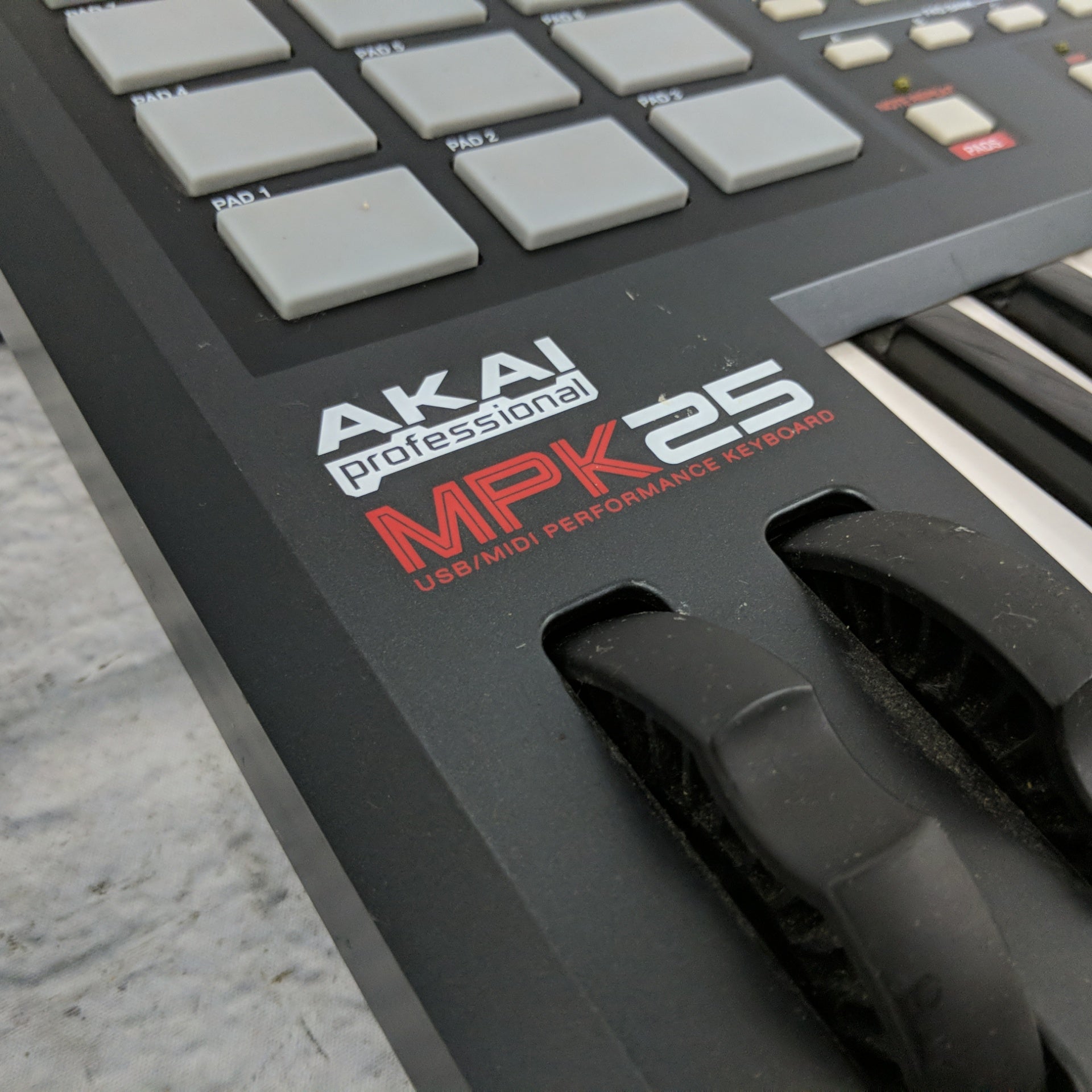 Akai Professional MPK25 Keyboard Midi Controller