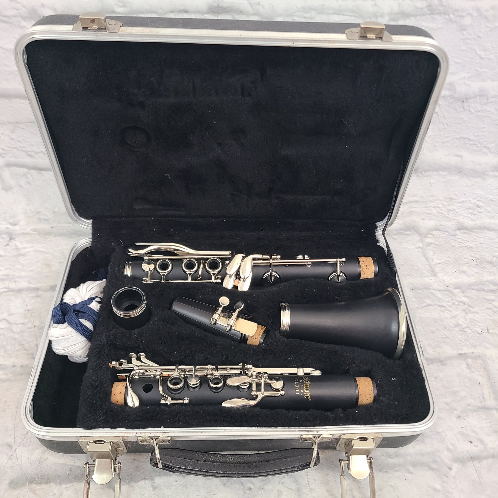 Selmer CL301 Student Model Bb Clarinet w/ Case
