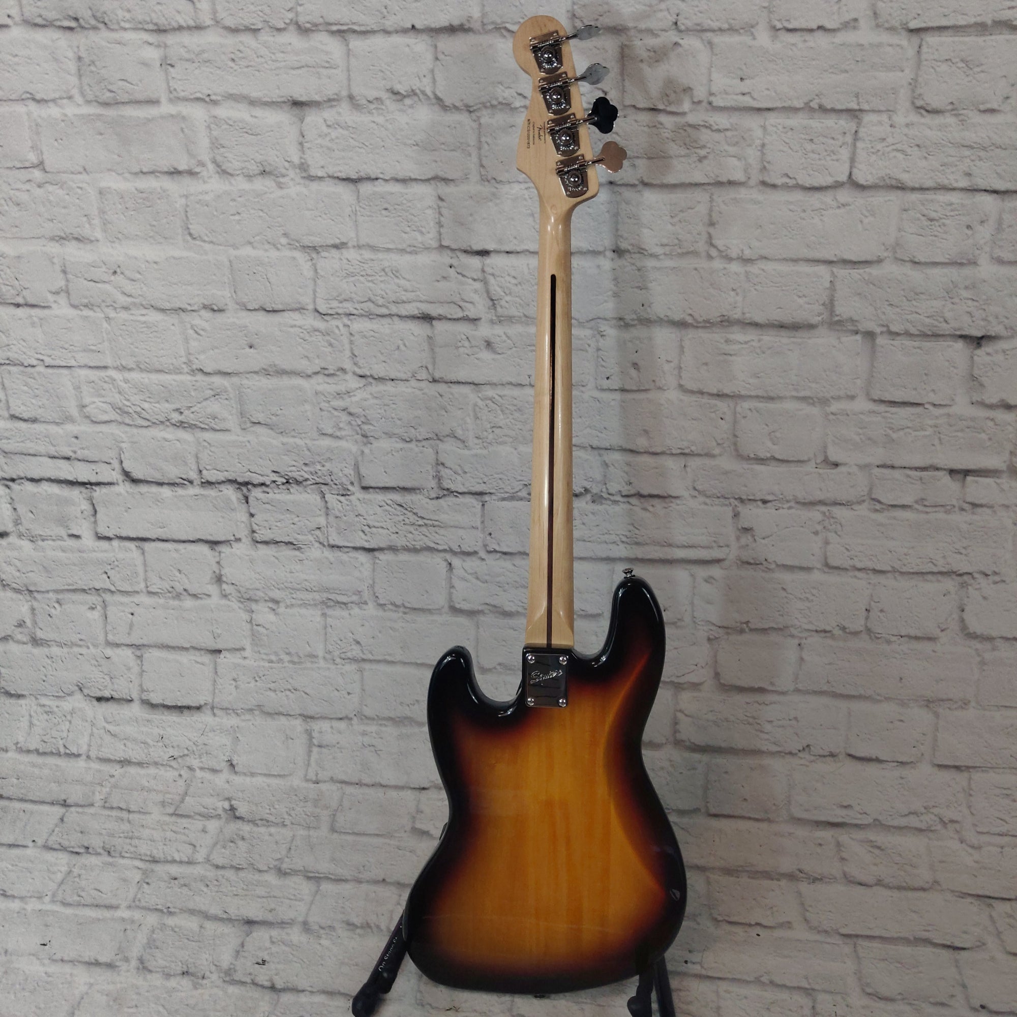 Squier Jazz Bass 4 String 3-Tone Sunburst Bass Guitar