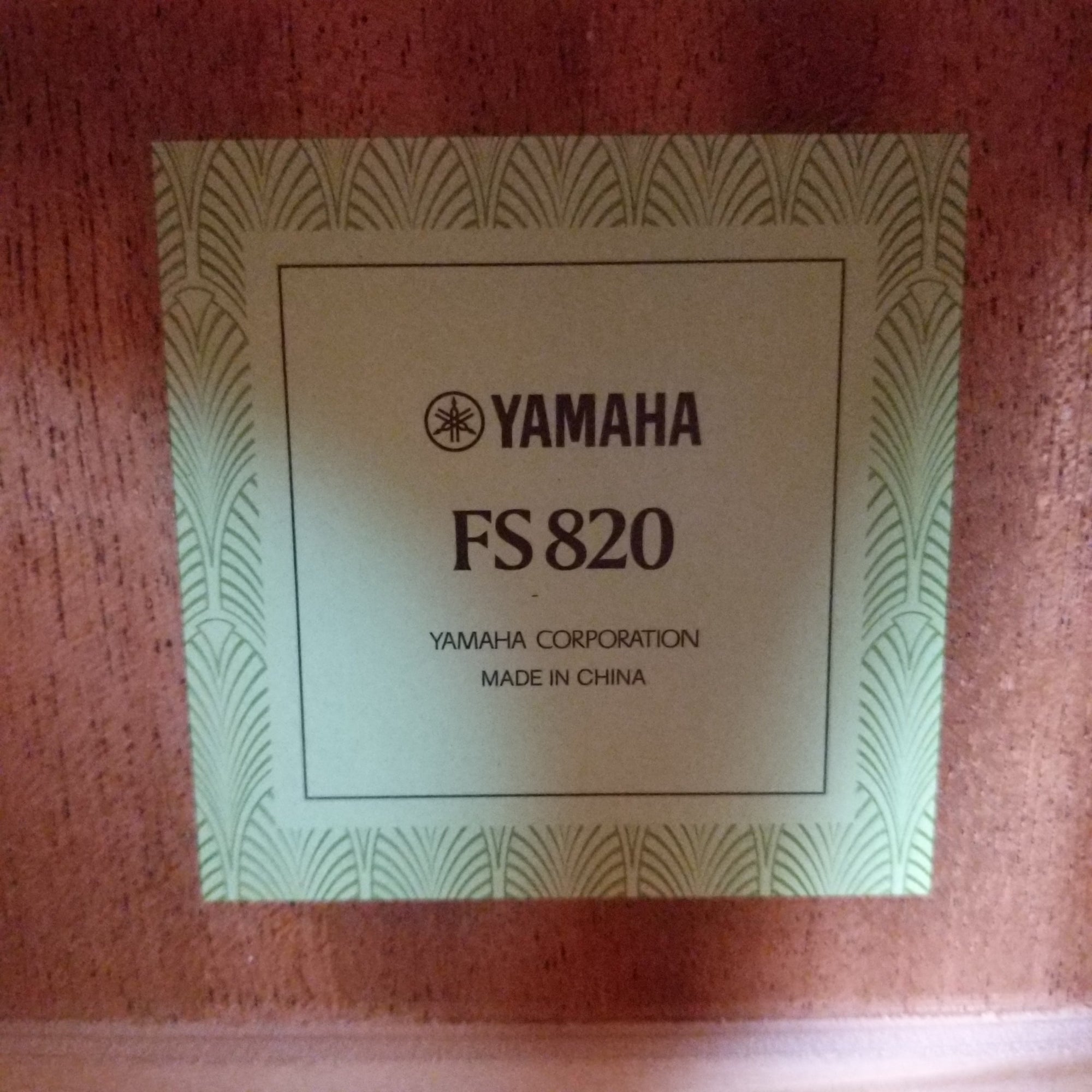 Yamaha FS820 Auditorium Acoustic Guitar