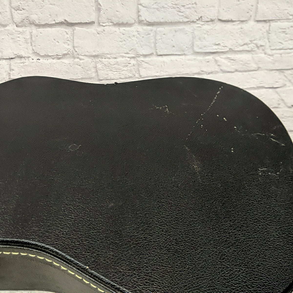 Hardshell Acoustic Guitar Case - Made in Canada
