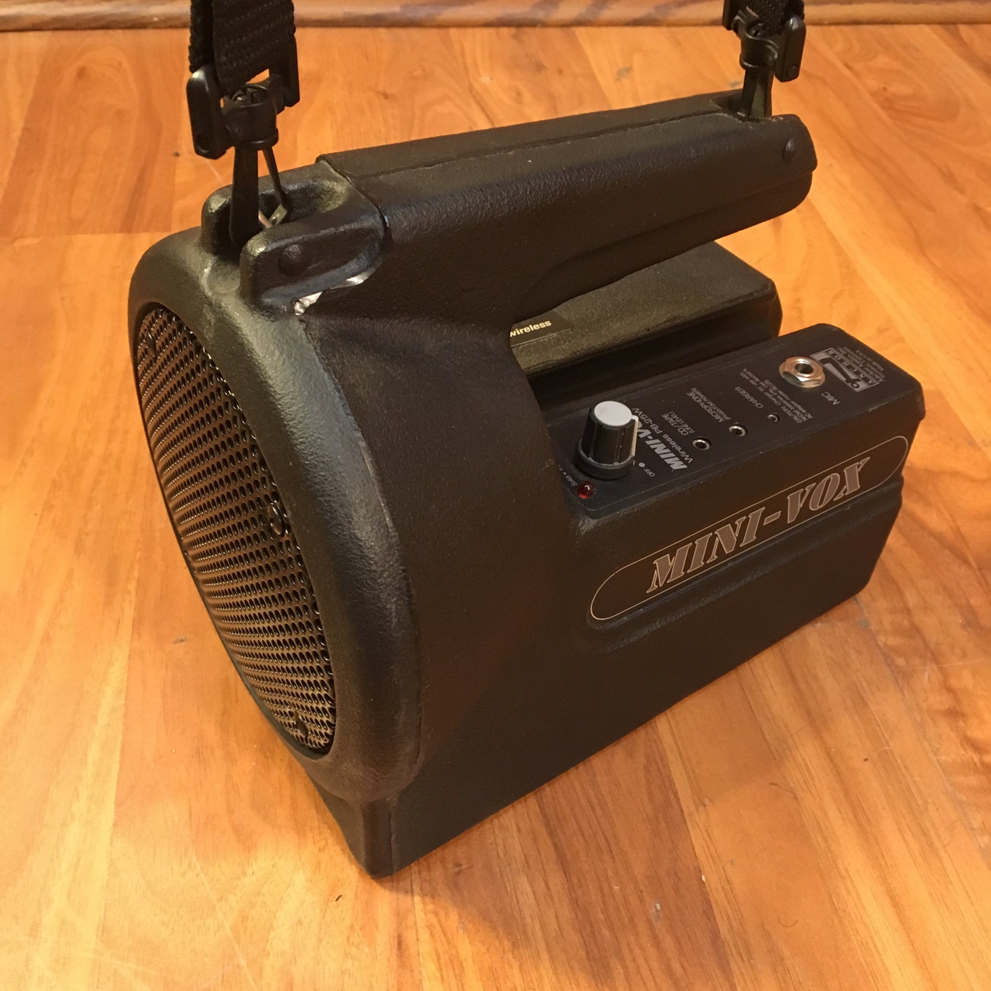 Anchor Mini-Vox PB-25W