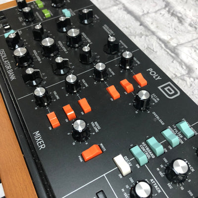 Behringer Poly D 4 Voice Polyphonic Synth