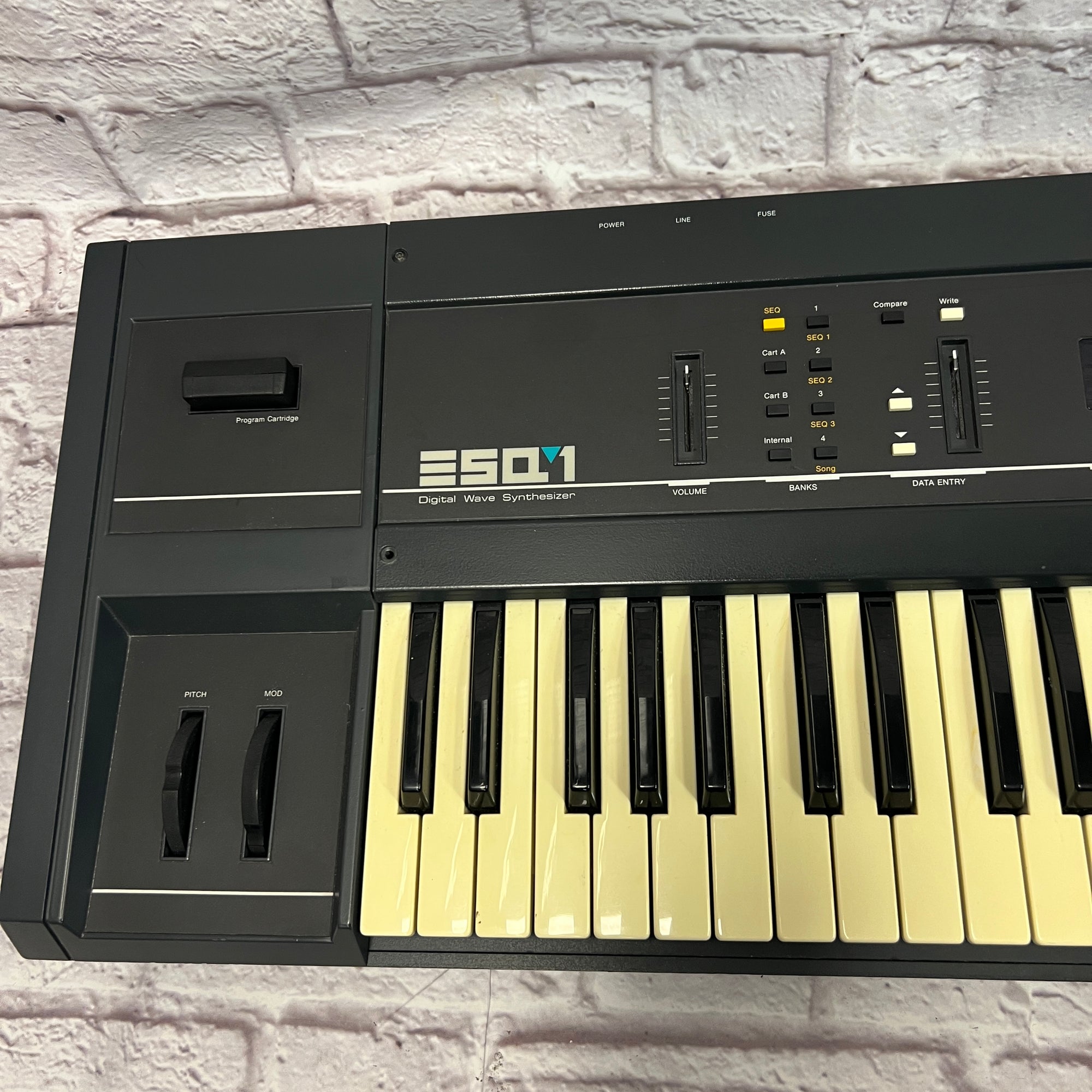 Ensoniq ESQ-1 Digital Wave Synthesizer