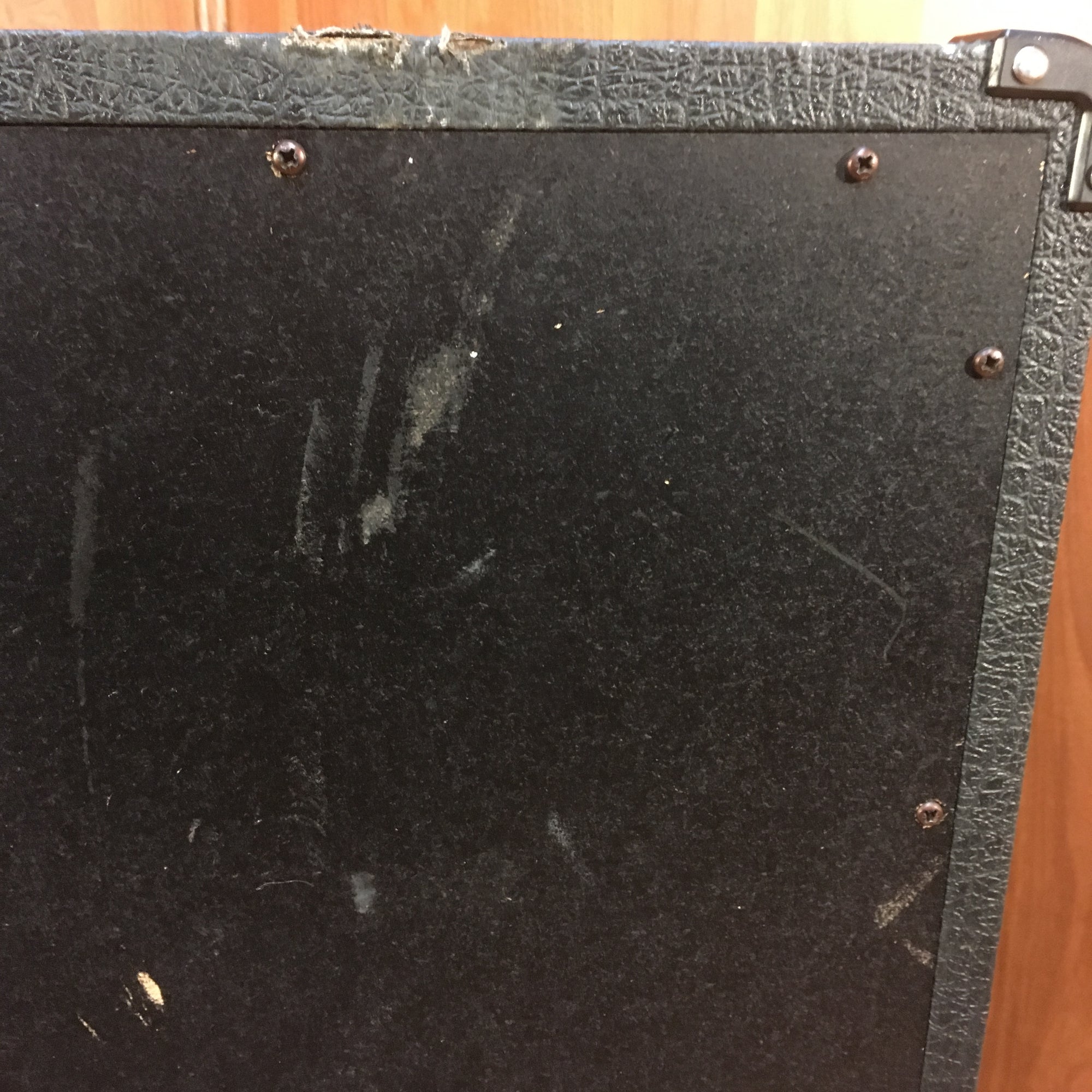 ** Marshall AVT412 Lead 412 Slant Guitar Cabinet