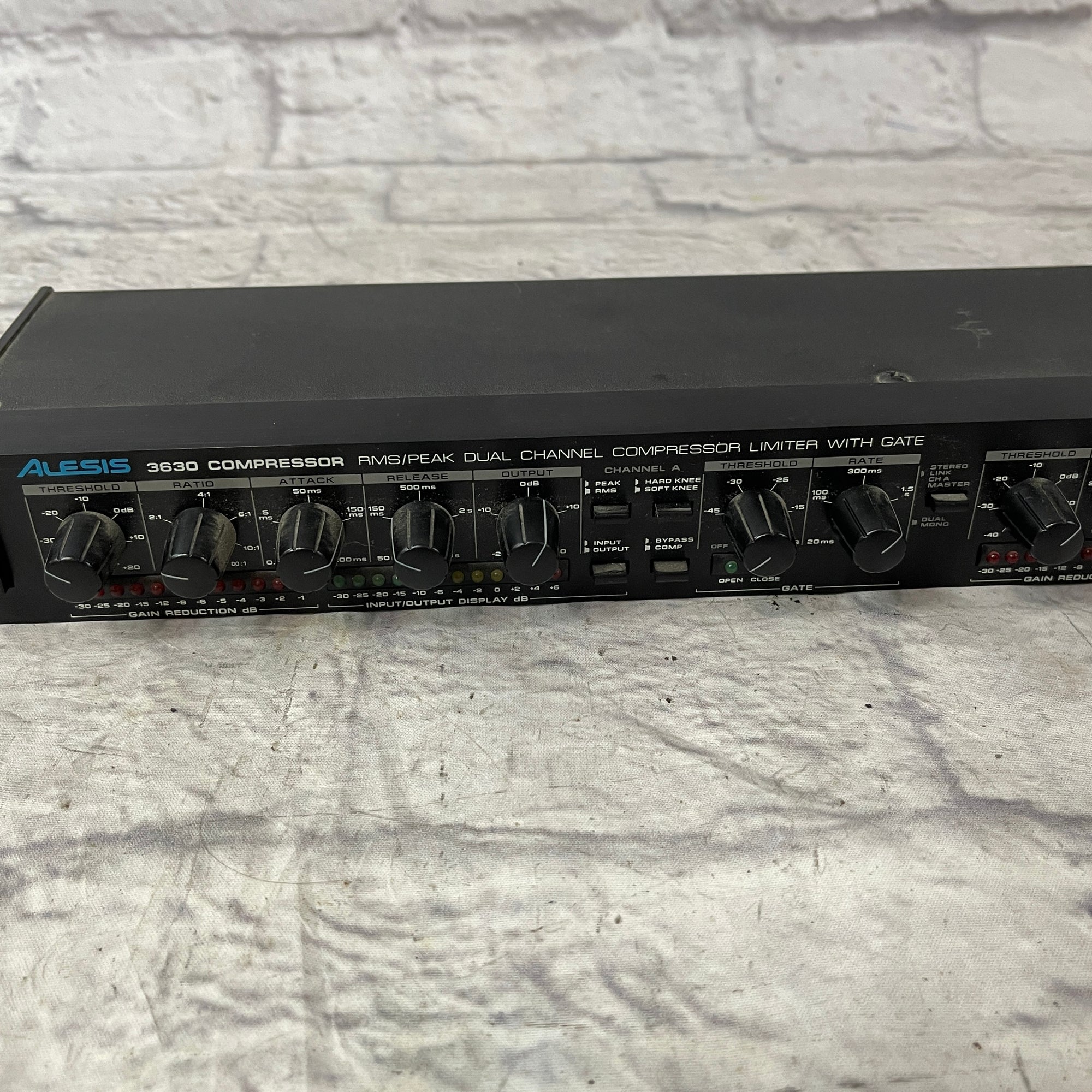 Alesis 3630 Dual Channel Compressor Limiter w/ Gate Rack Unit - no pwr supply