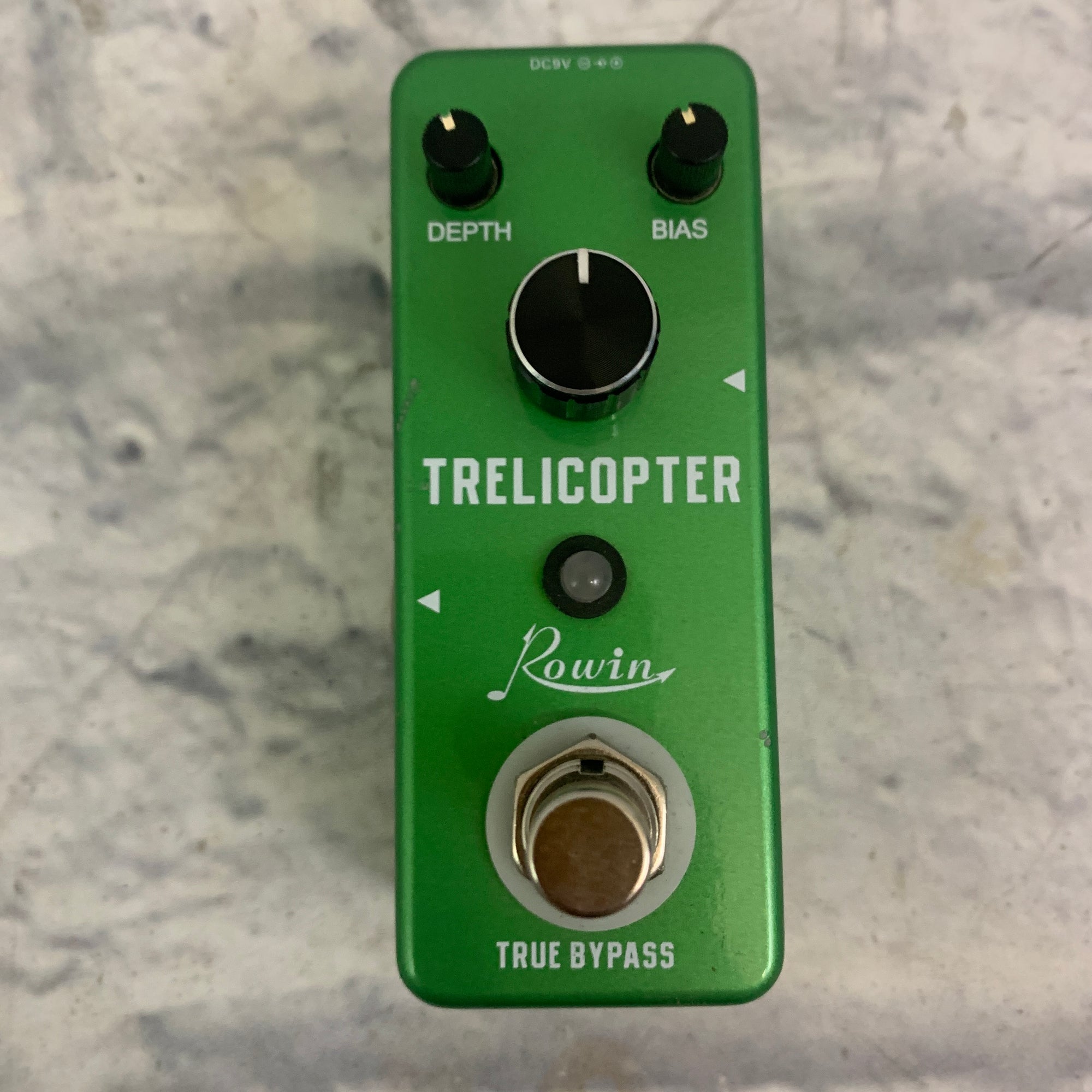 Rowin Trelicopter Tremolo Pedal w/ box