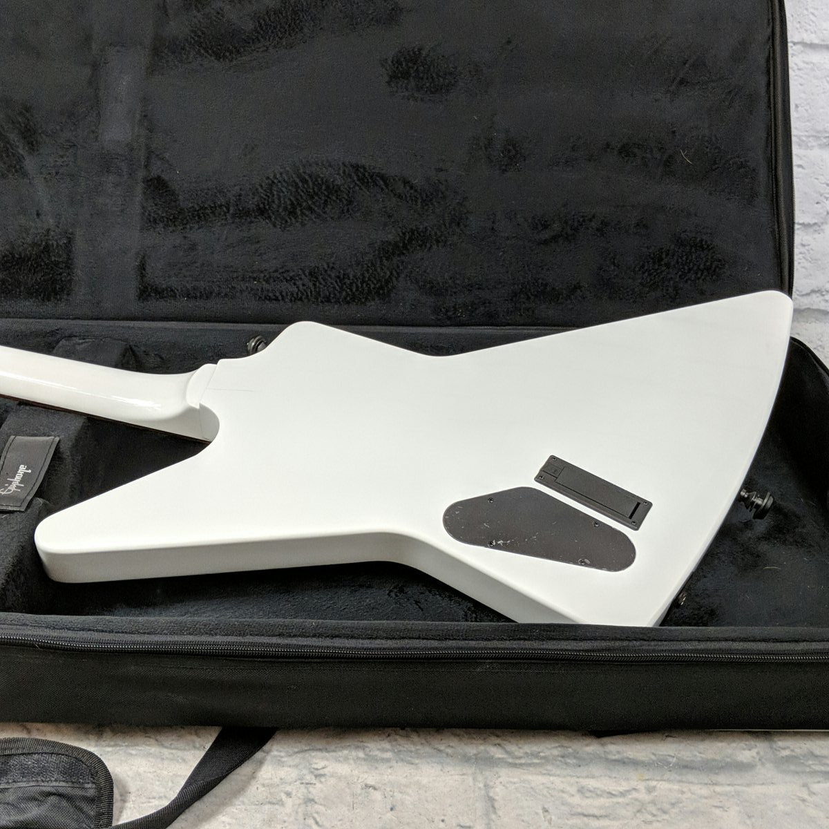Epiphone 1984 Explorer EMG with Case 2019 Model