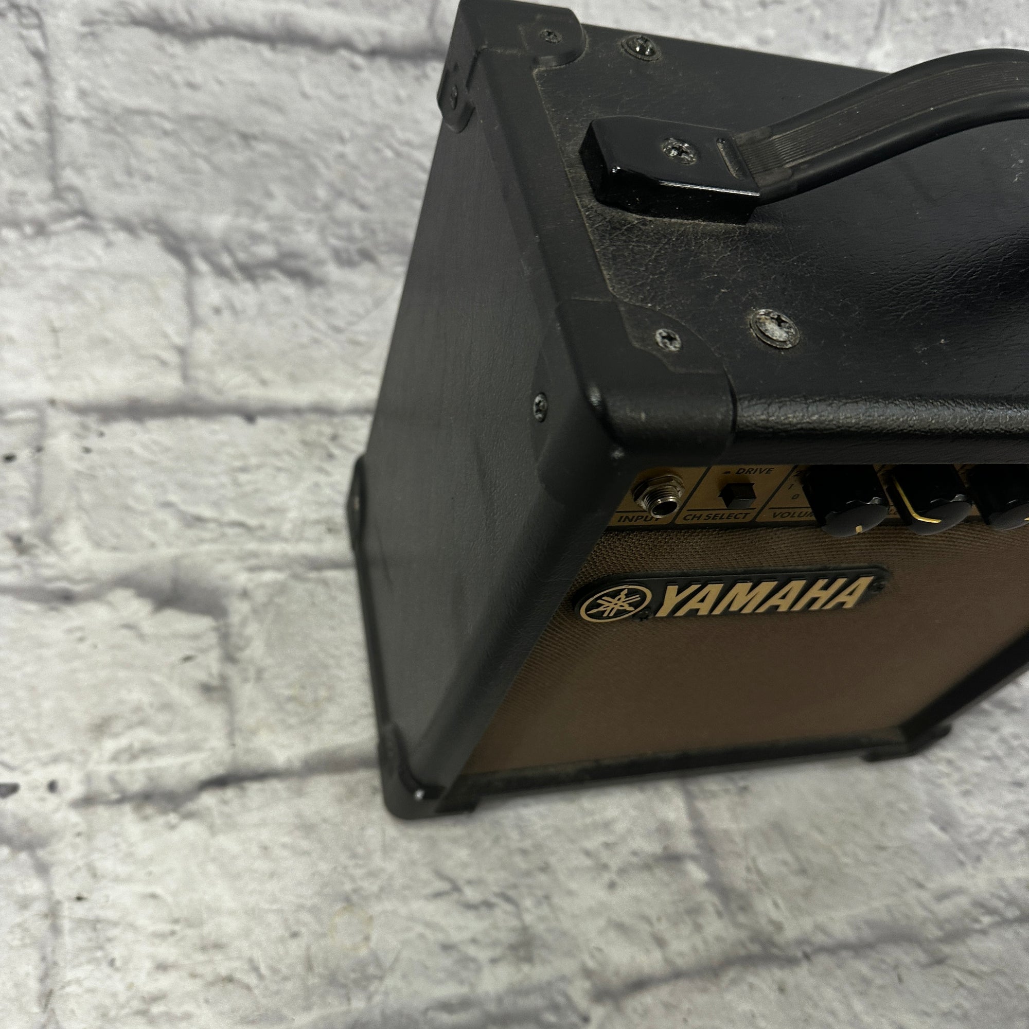 Yamaha GA-10 Guitar Practice Amp