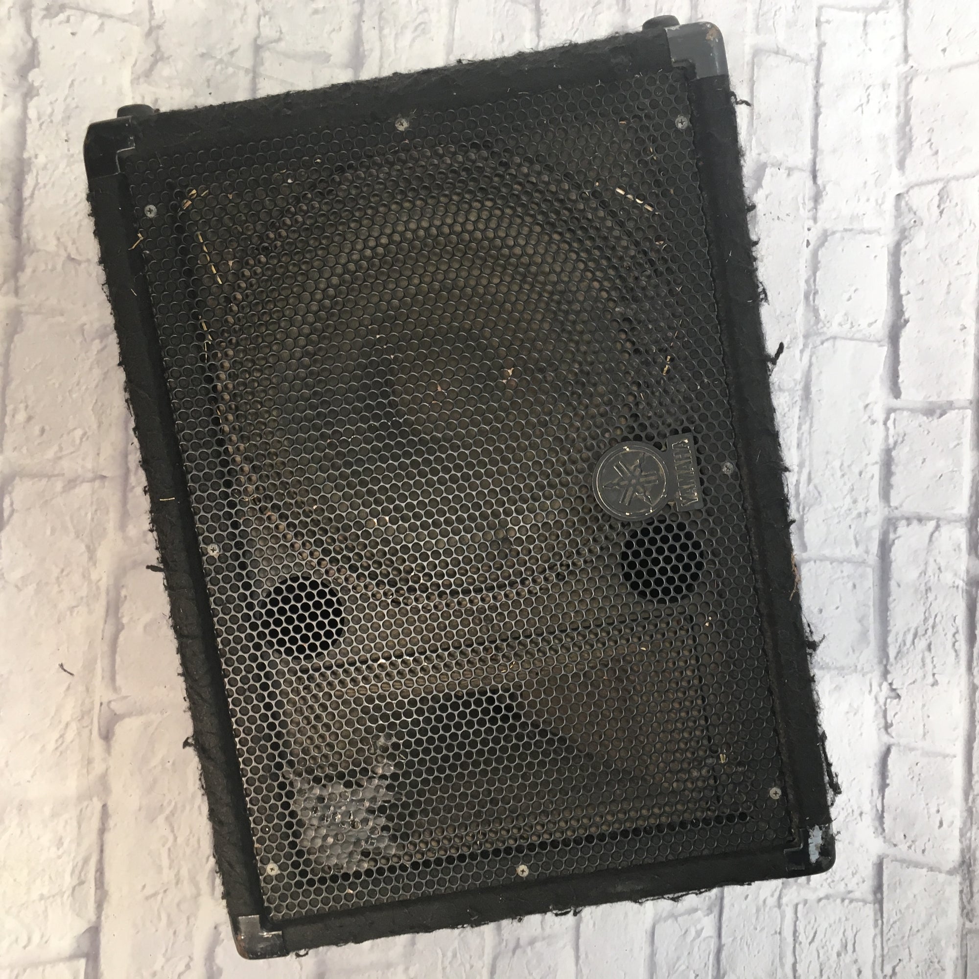 Yamaha BR12M 12in 300-600w 2-Way Wedge Monitor Speaker