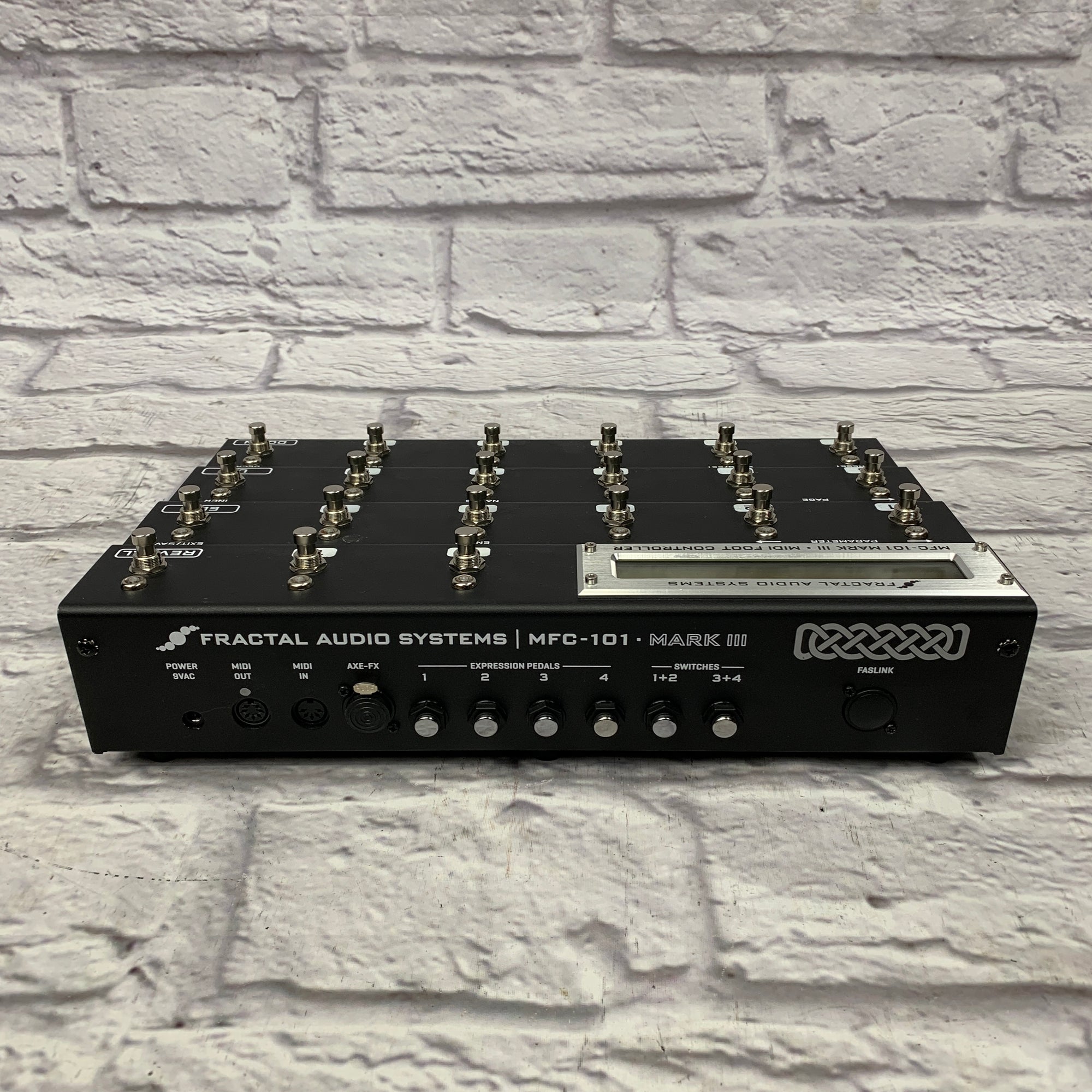axe fx expression pedal Fractal Audio Axe FX Ultra MFC-101 Mark III MIDI Foot Controller w/ Ca