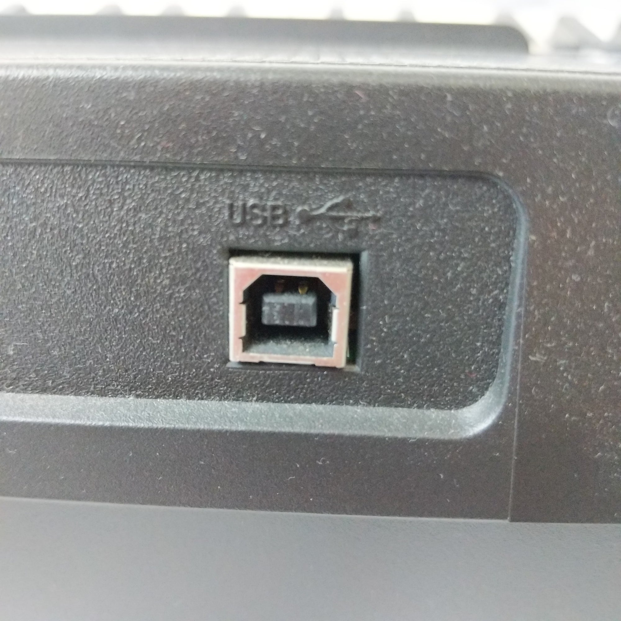 Casio CT-X700 61-Key Keyboard w/AC Power Supply
