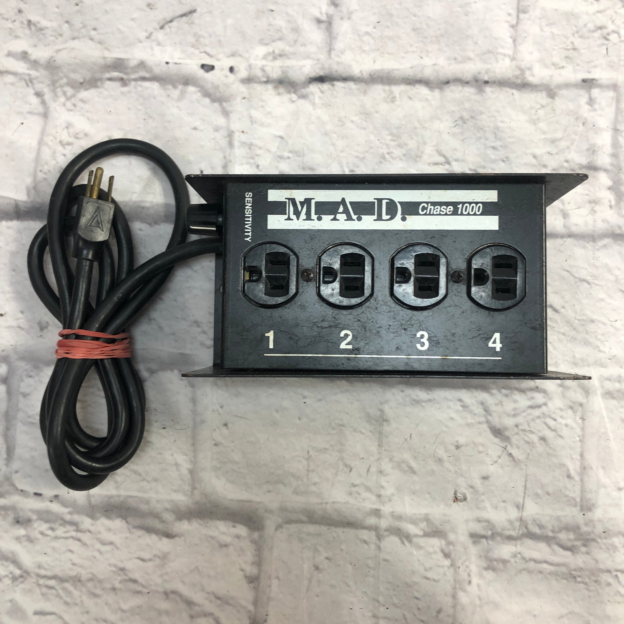 ETA M.A.D. Chase 1000 4 Outlet Power Conditioner