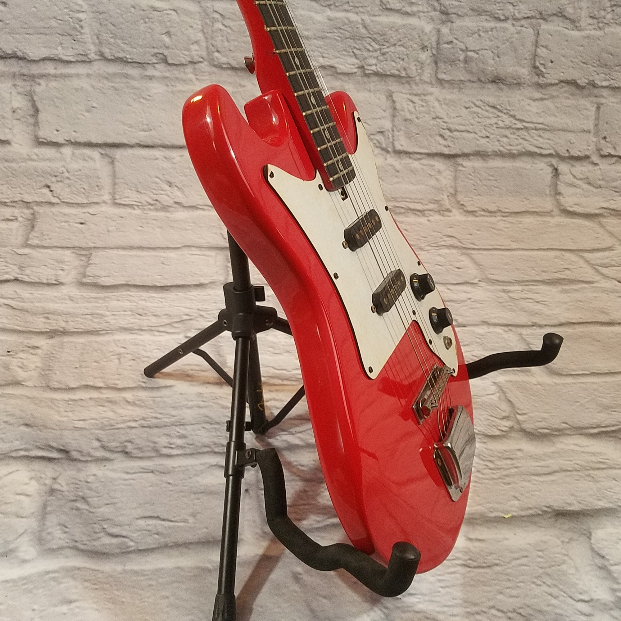 Rogue / Harmony Red Electric Guitar - New Old Stock