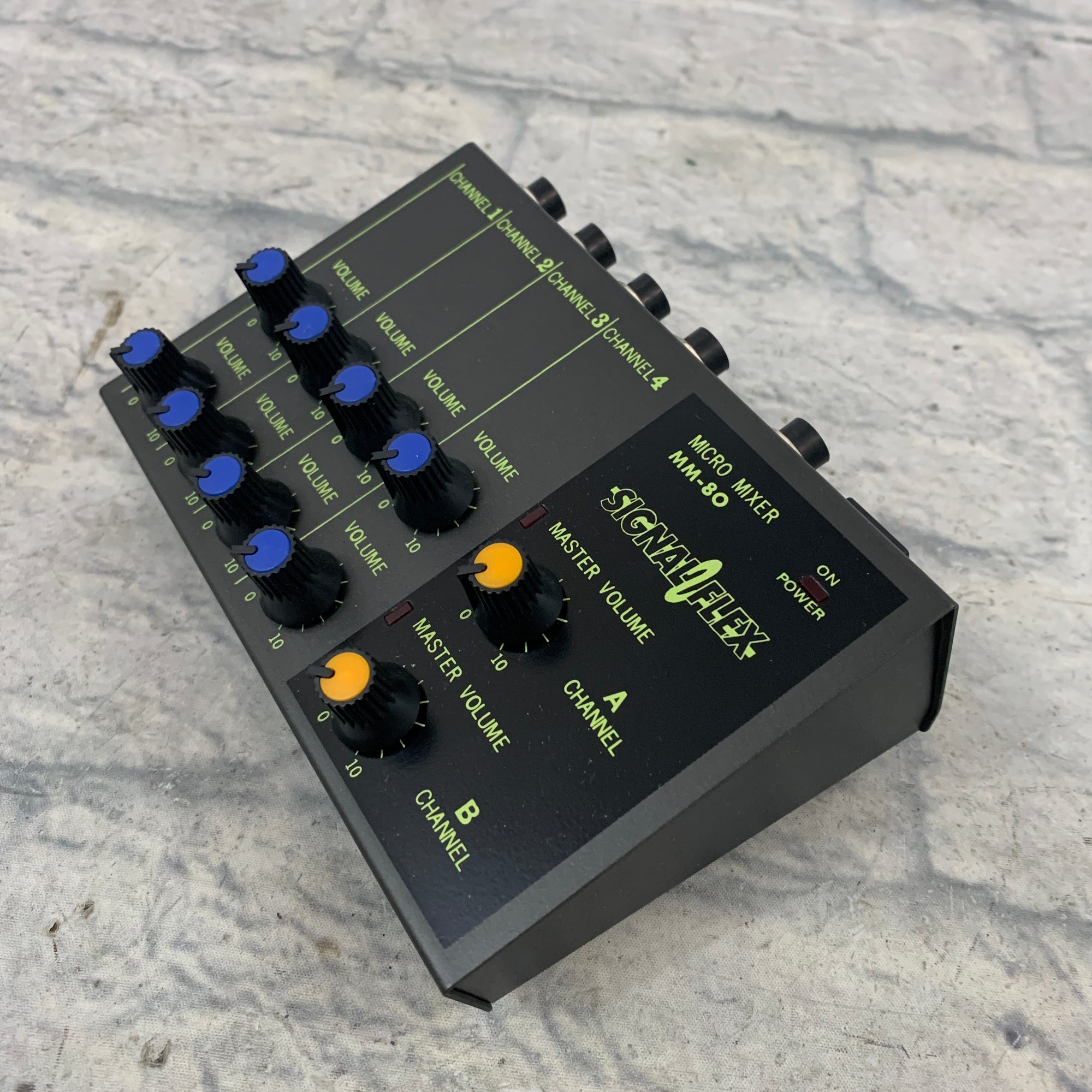 Signal Flex MM80 Stereo 4-channel Mic/Instrument Mixer