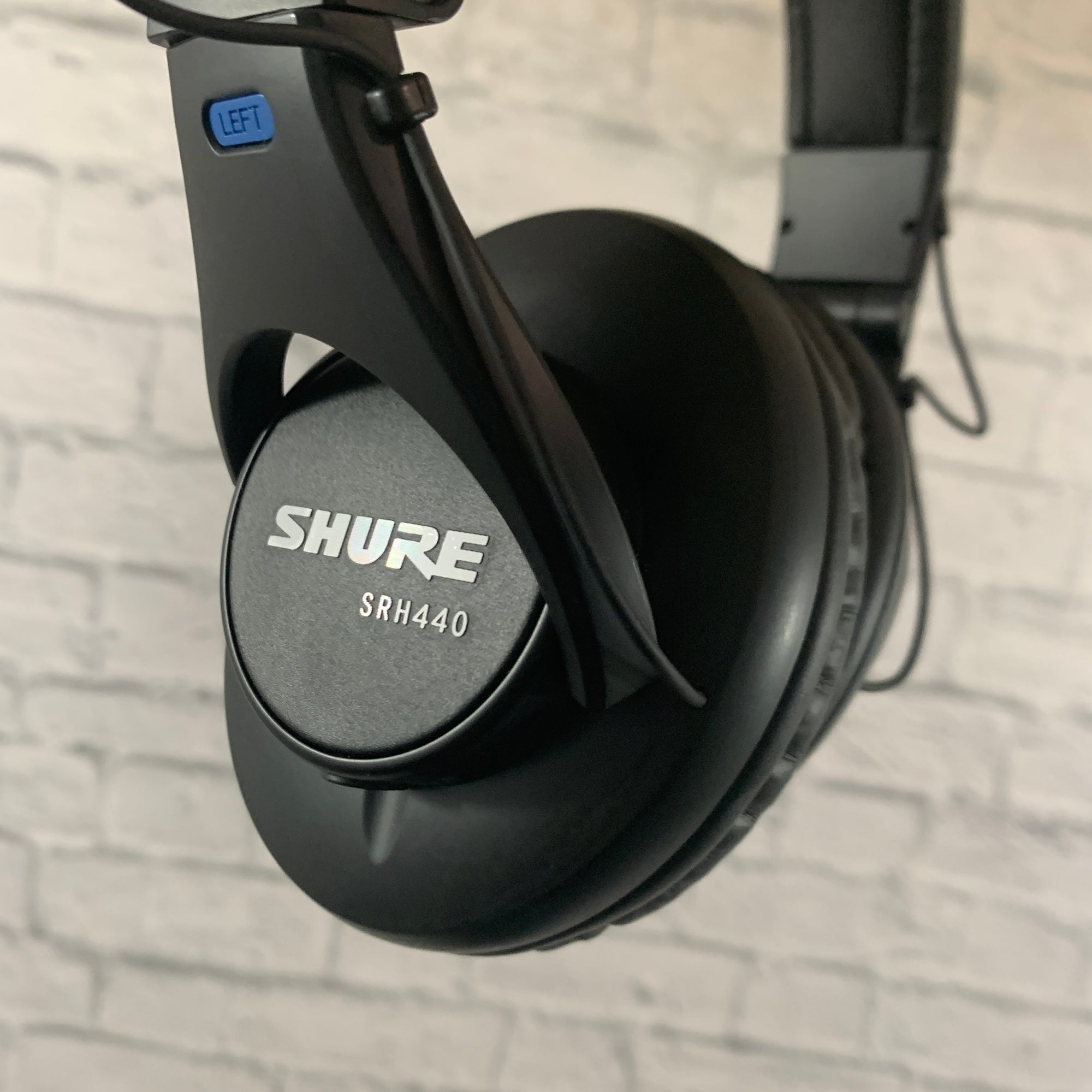 Shure SRH440 Studio Headphones - Evolution Music