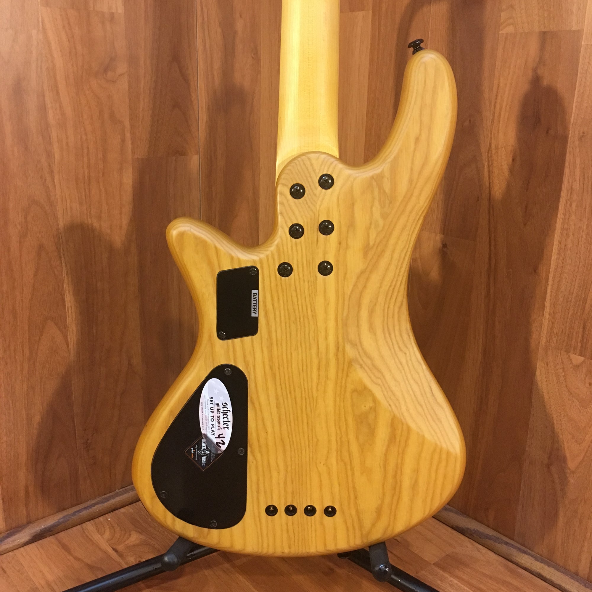 ** Schecter Diamond Series Stiletto 4 Session Natural Bass