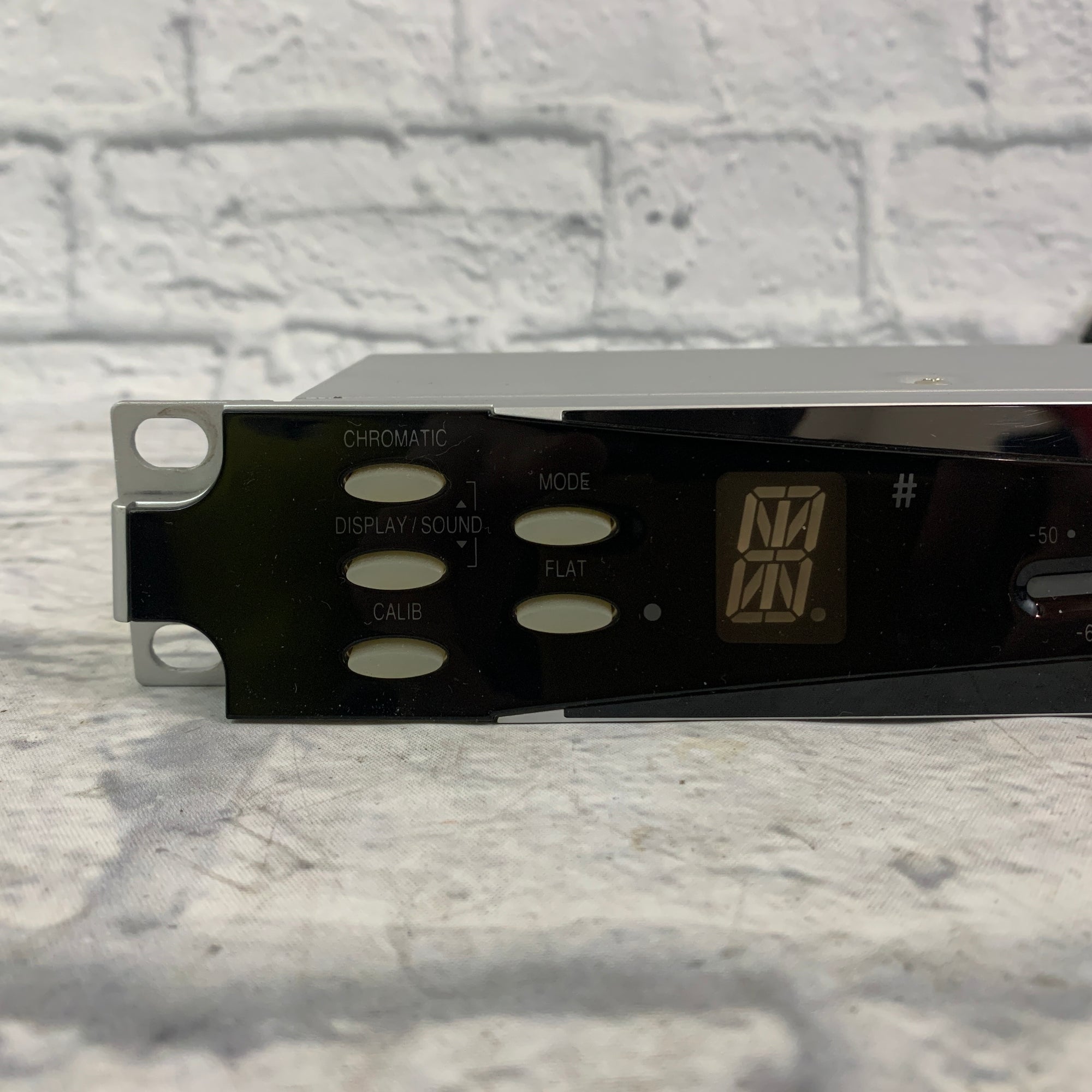Korg DTR-2000 Rack Tuner - Evolution Music