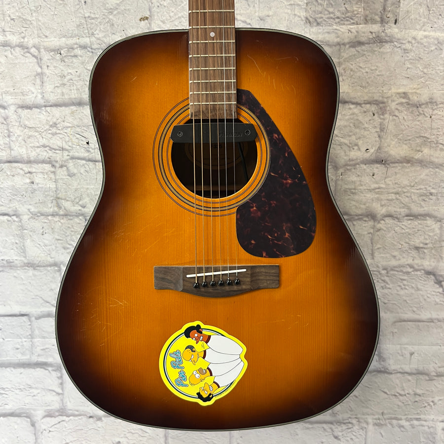 Yamaha F335 Dreadnaught Acoustic Guitar with Fishman Pickup