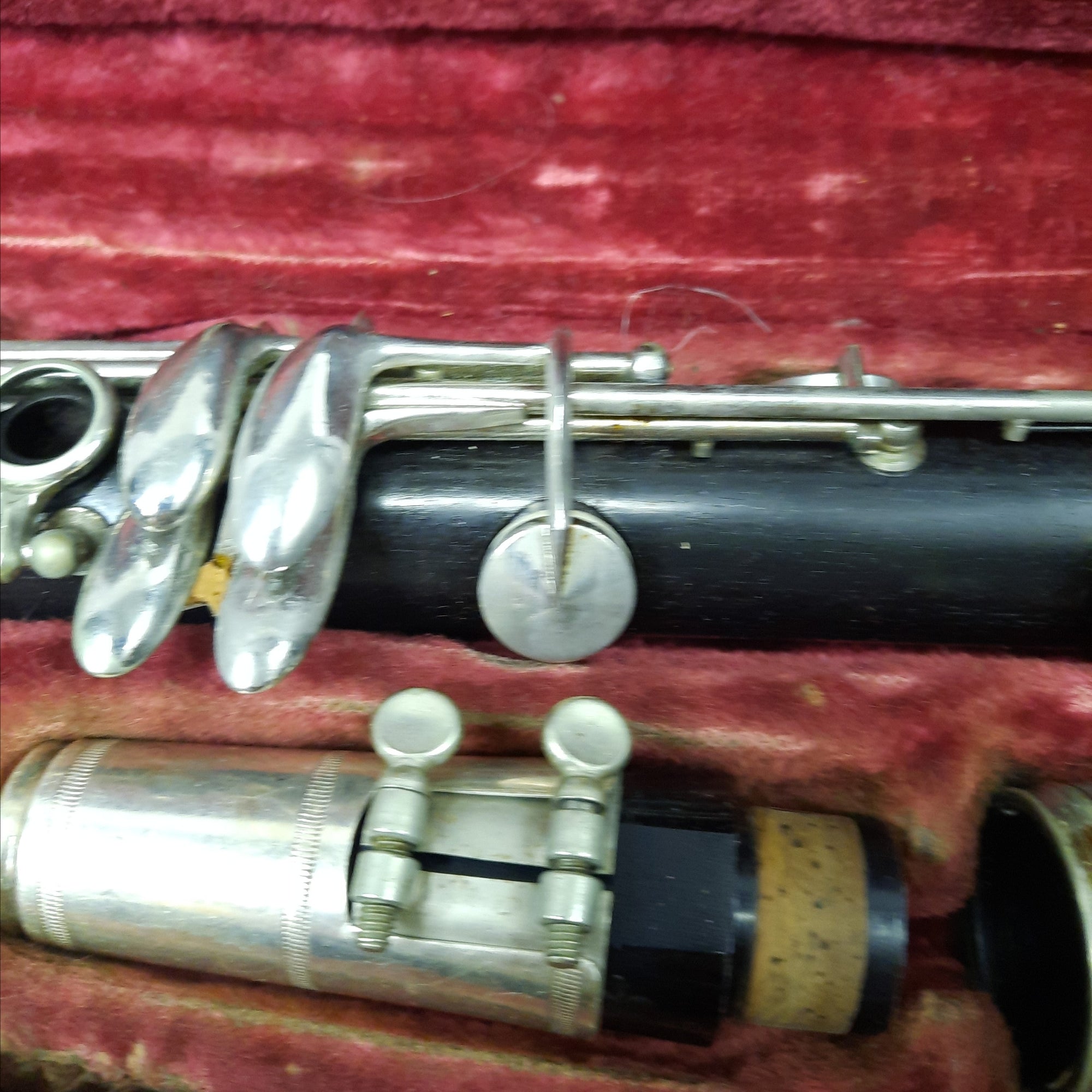 Vintage Artiste clarinet with case and mouthpiece