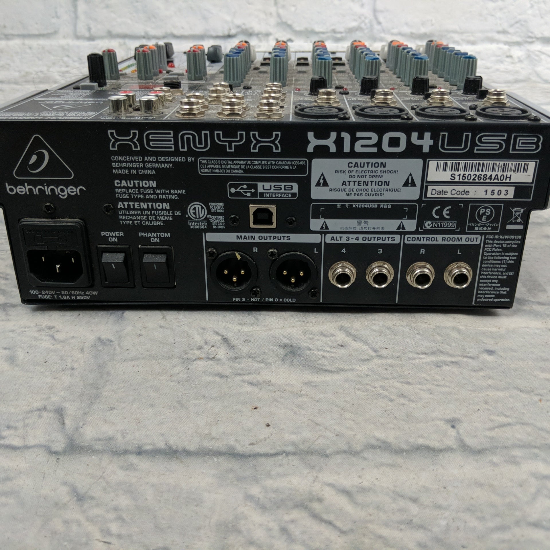 Behringer Xenyx X1204USB - Evolution Music