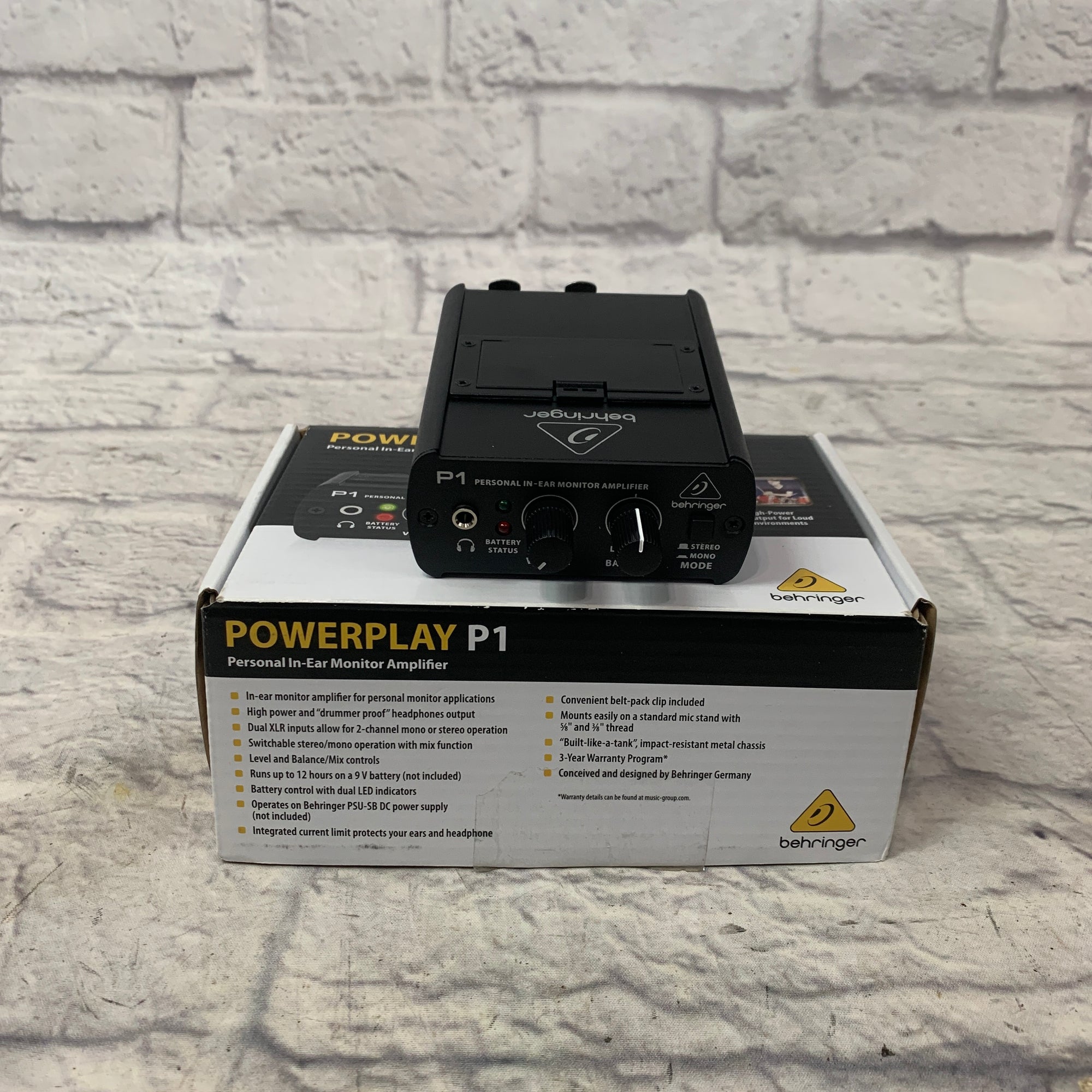 Behringer Powerplay P1 Headphone Amp