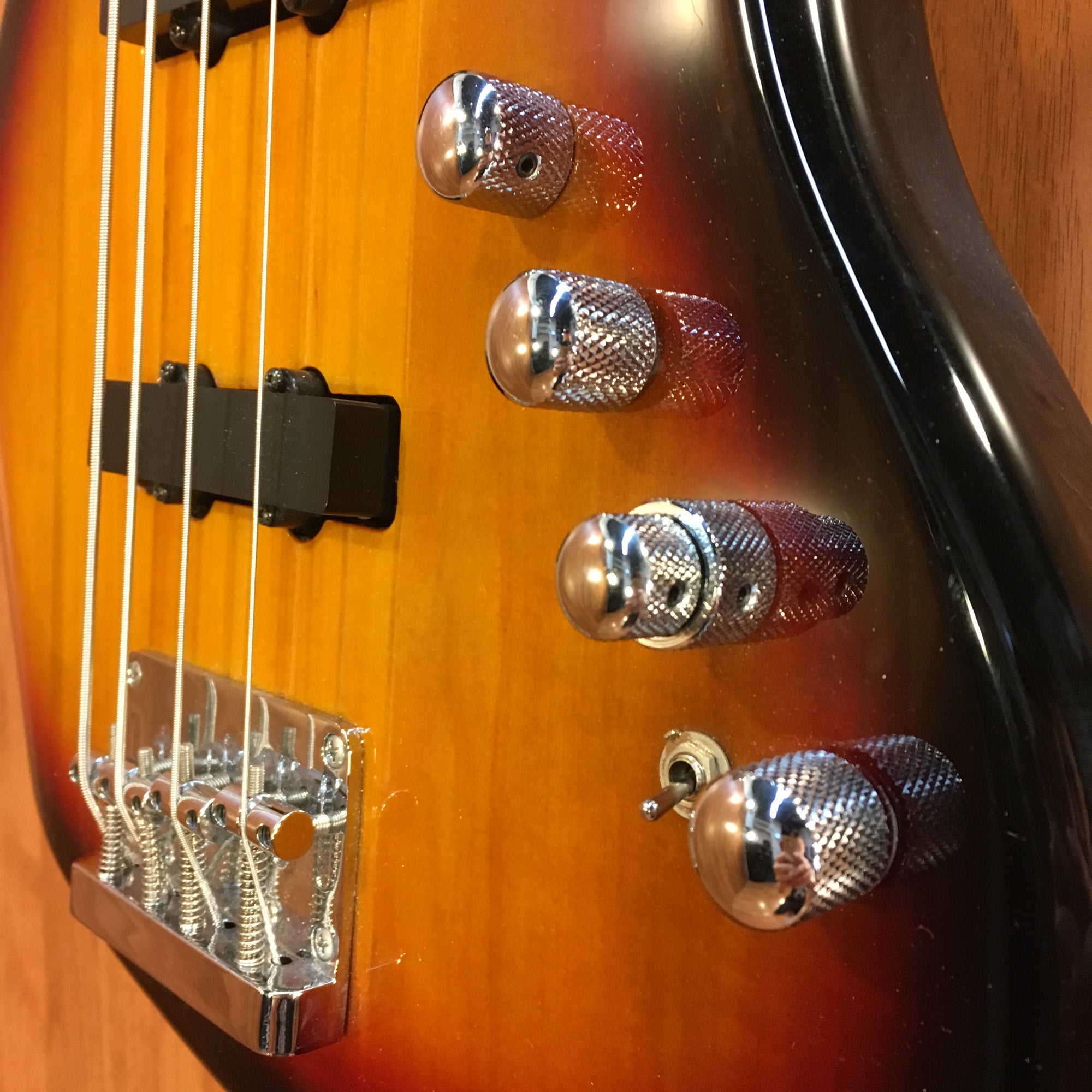 ** Squier Deluxe Jazz Bass Active IV Partscaster