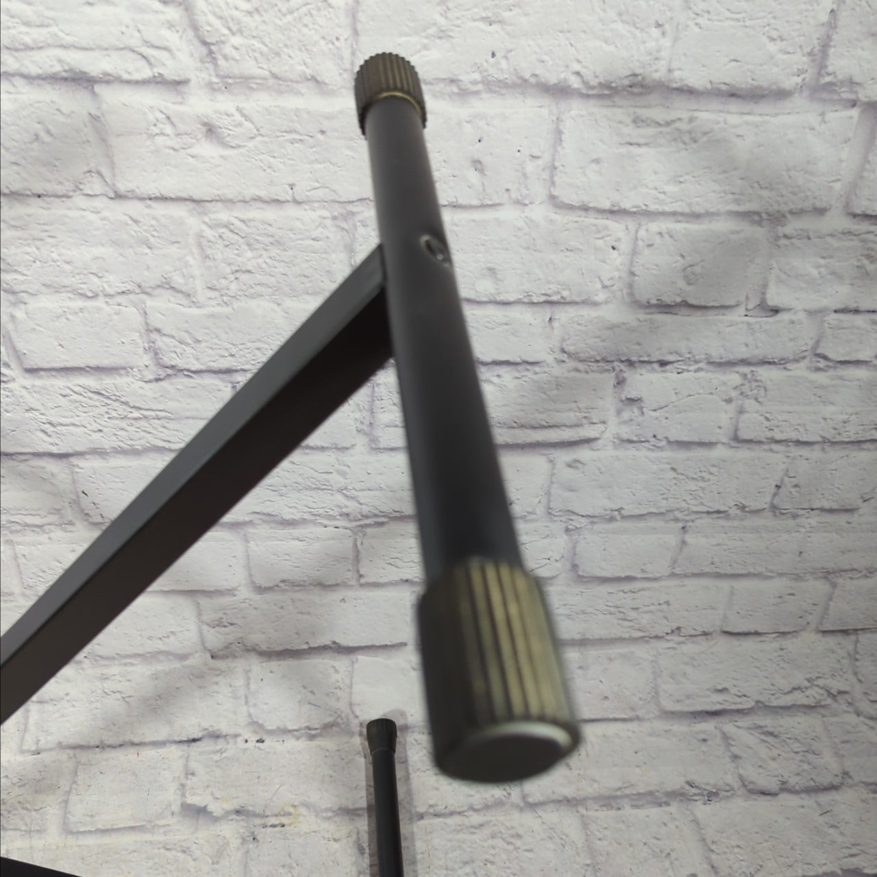 Unknown Single Keyboard Stand