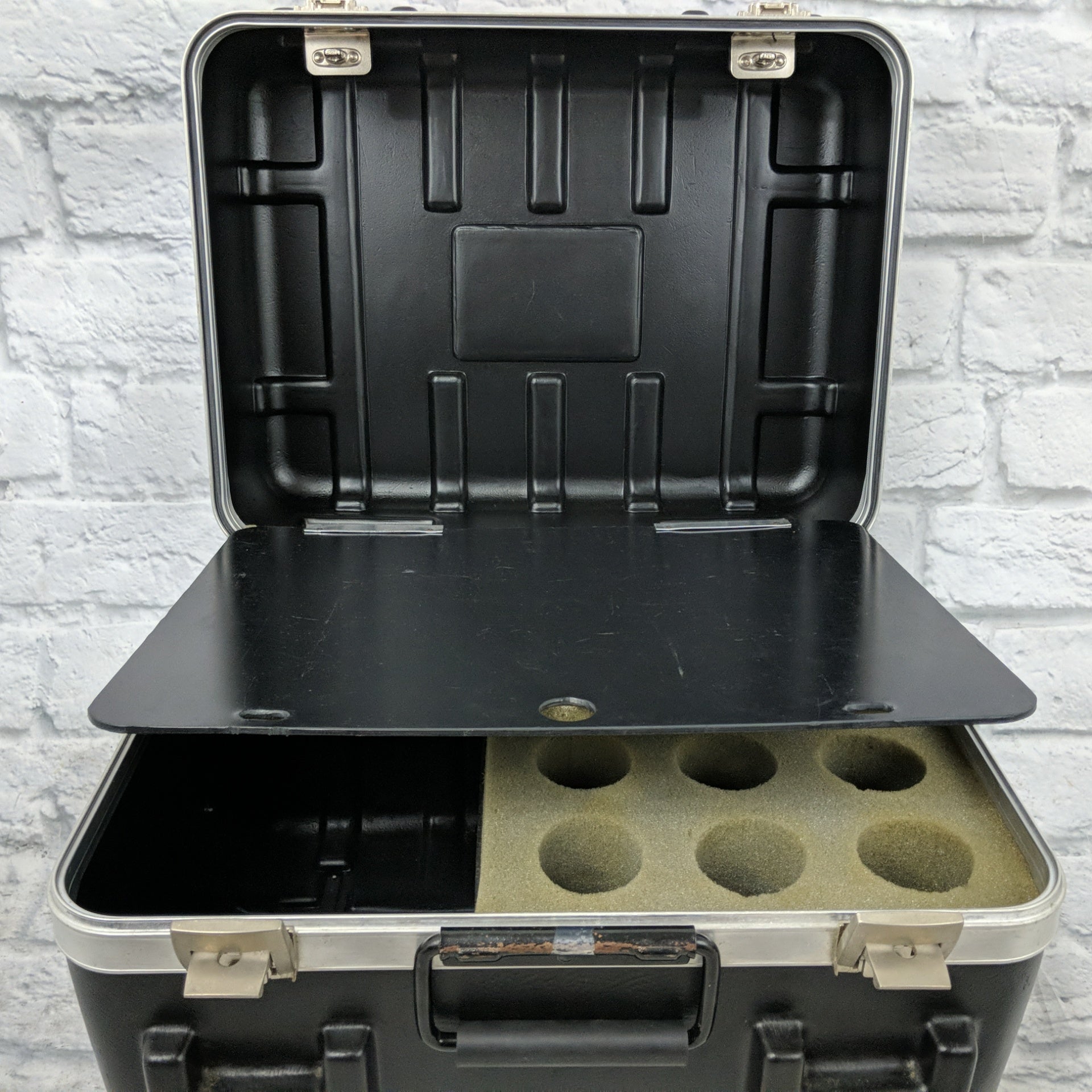 SKB 1200 microphone case