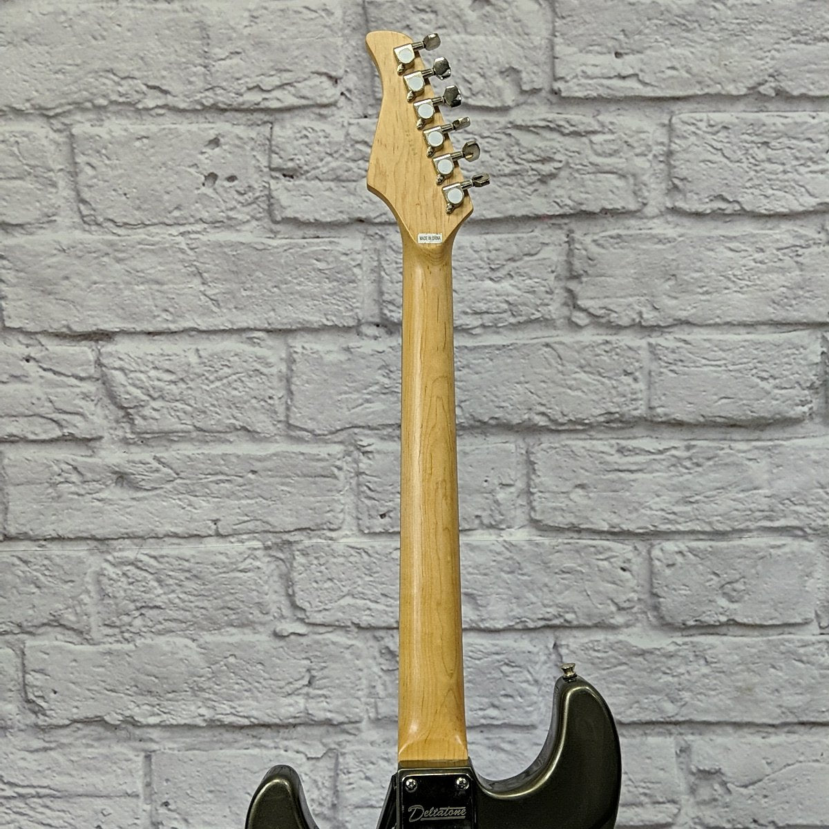Deltatone Strat Electric Guitar