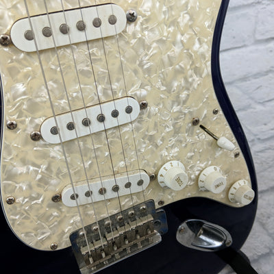 Fender Stratocaster Violet with Pearl Pickguard