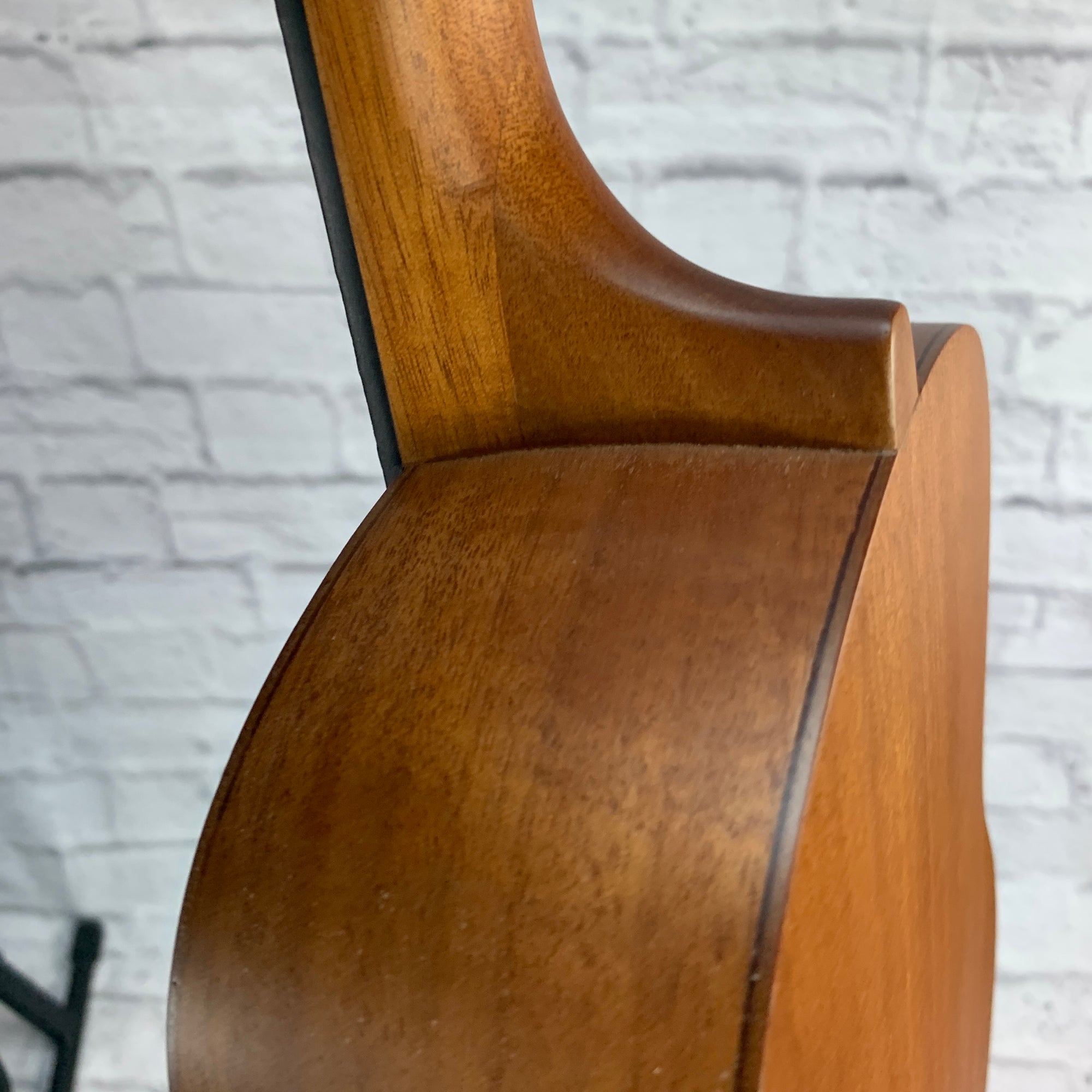 Diamond Head DU200B Baritone Ukulele