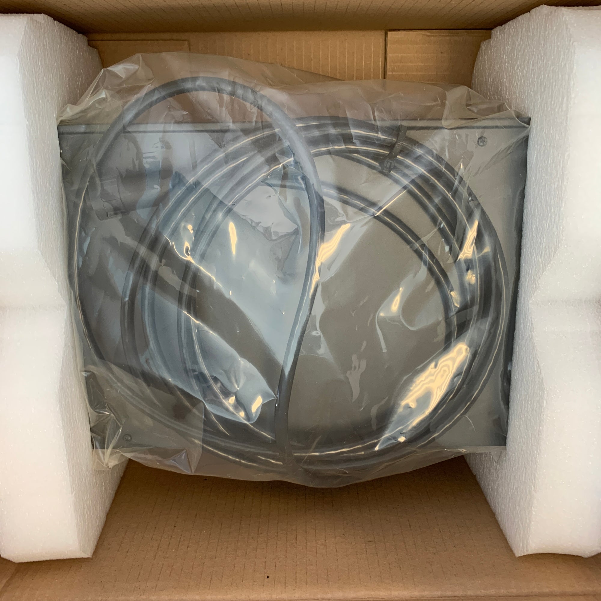 Mackie 32.8 32-Channel 8-Bus Mixing Console w/ Meter Bridge & Power Supply