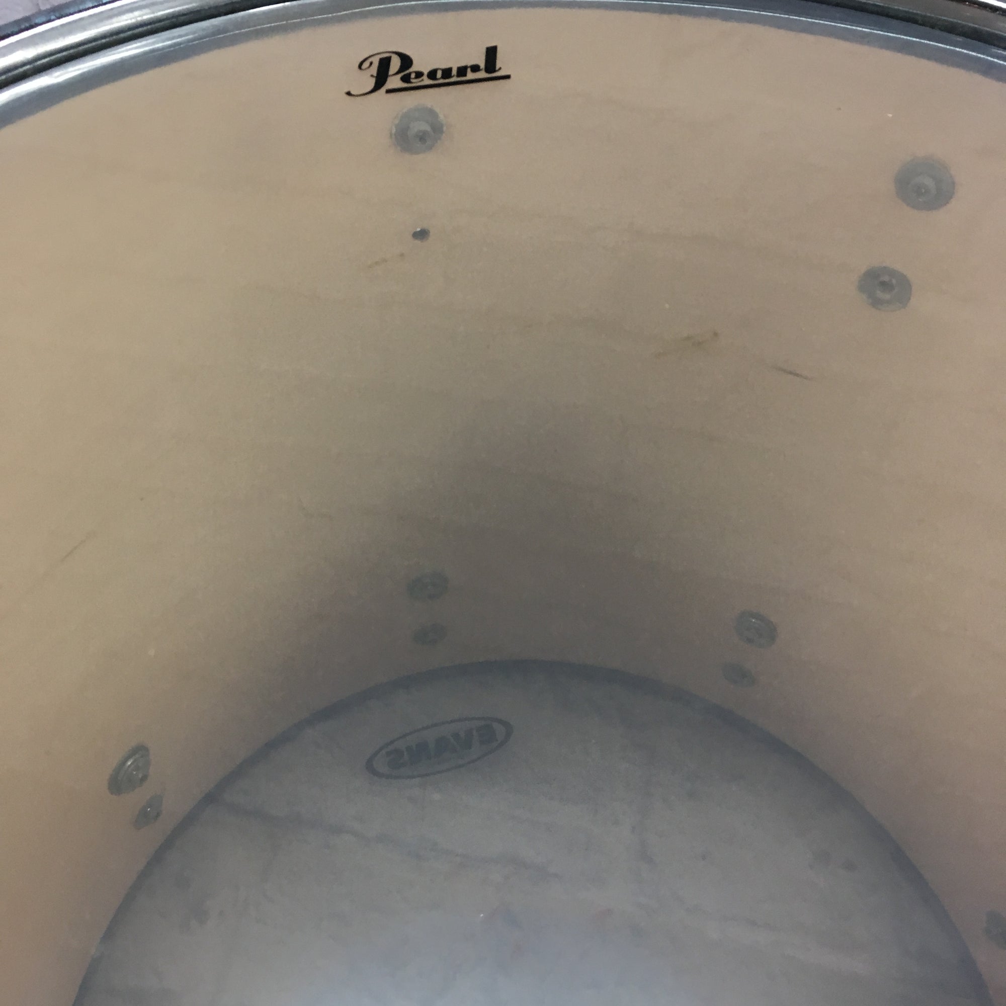 Unknown 16x16in Tom Drum