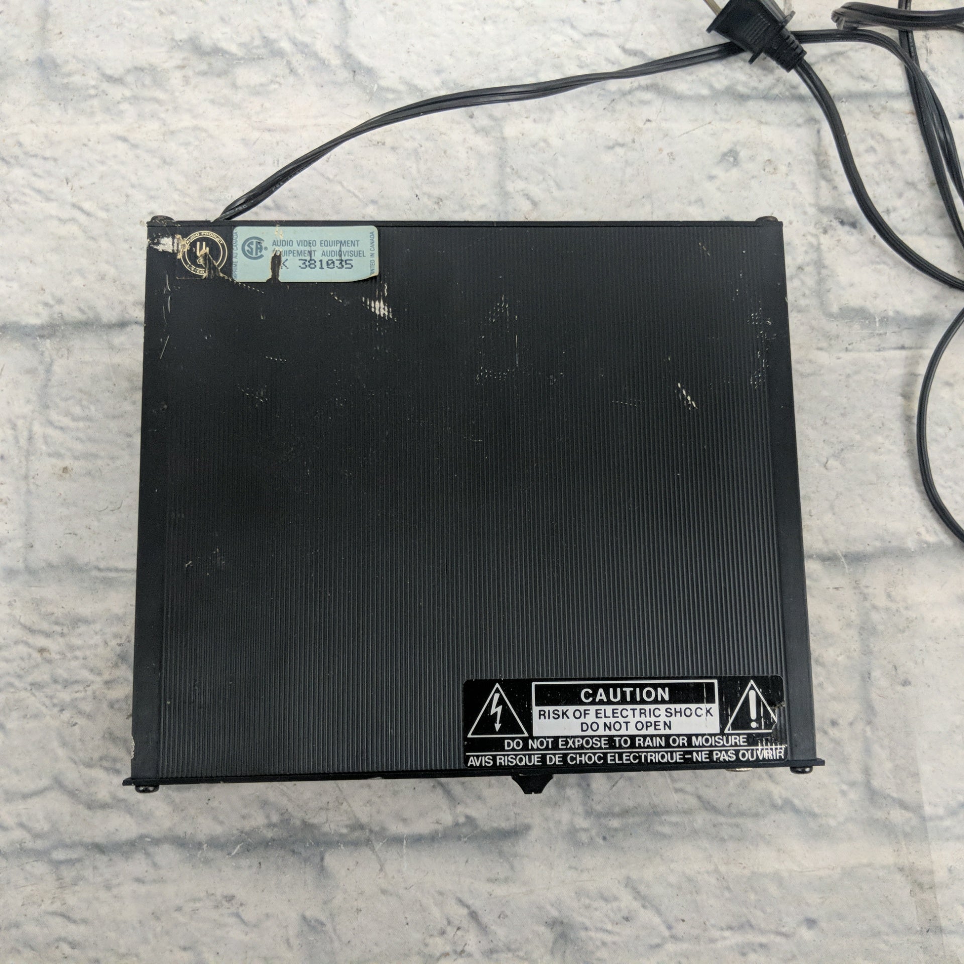 DBX 163X Over Easy Compressor / Limiter