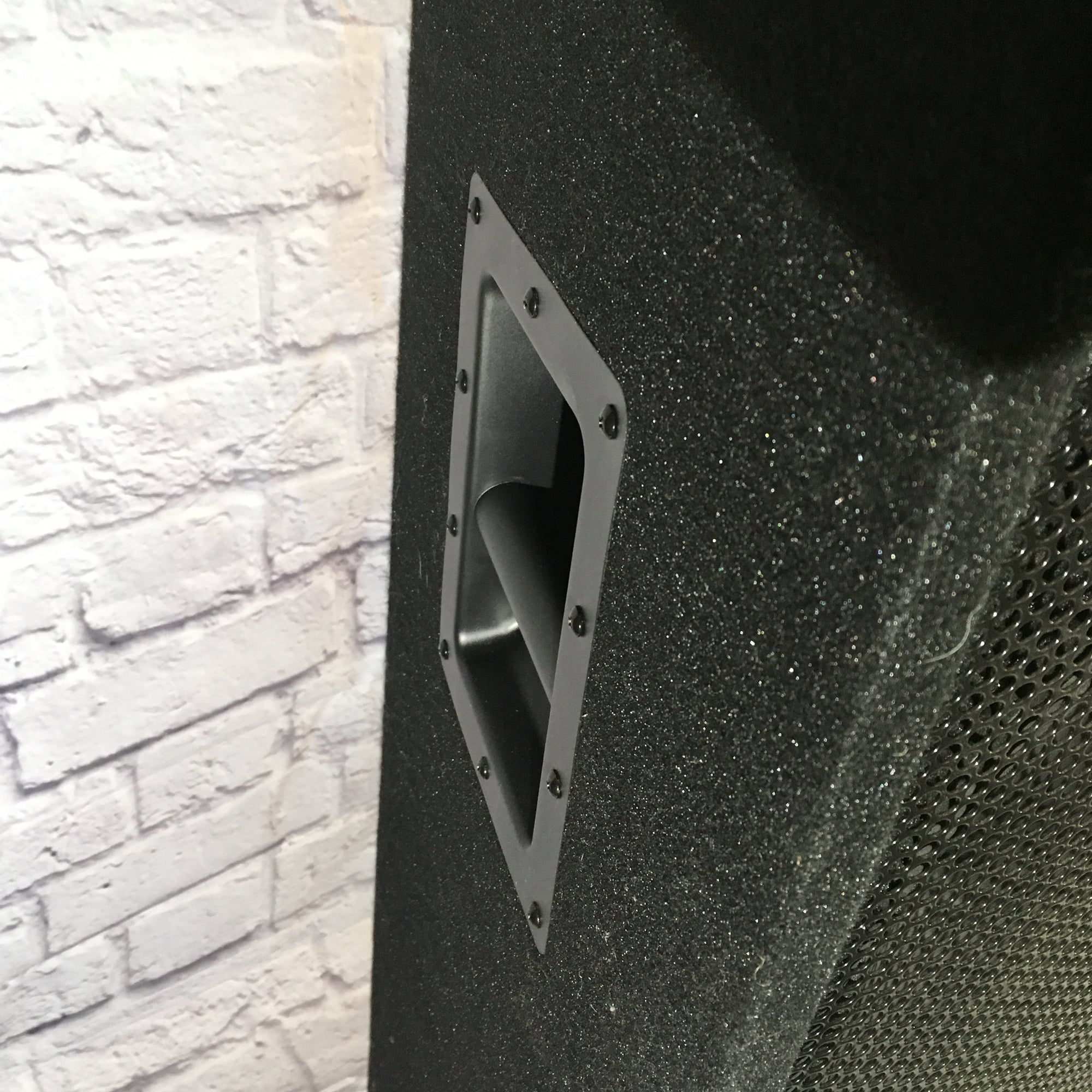Peavey PV215 Speaker Tower Pair