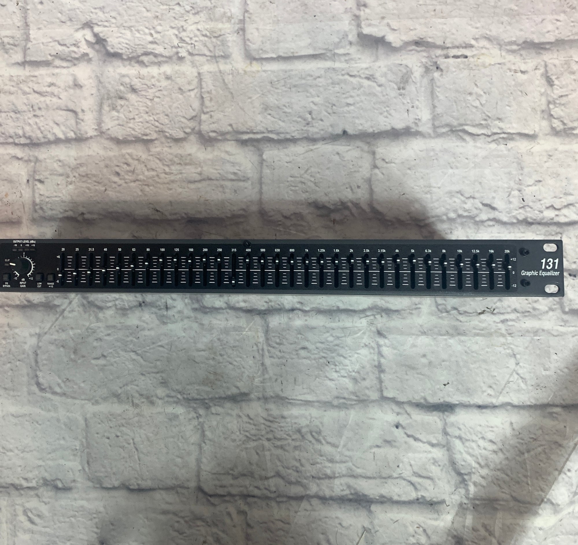 dbx 131 Graphic Equalizer - Evolution Music