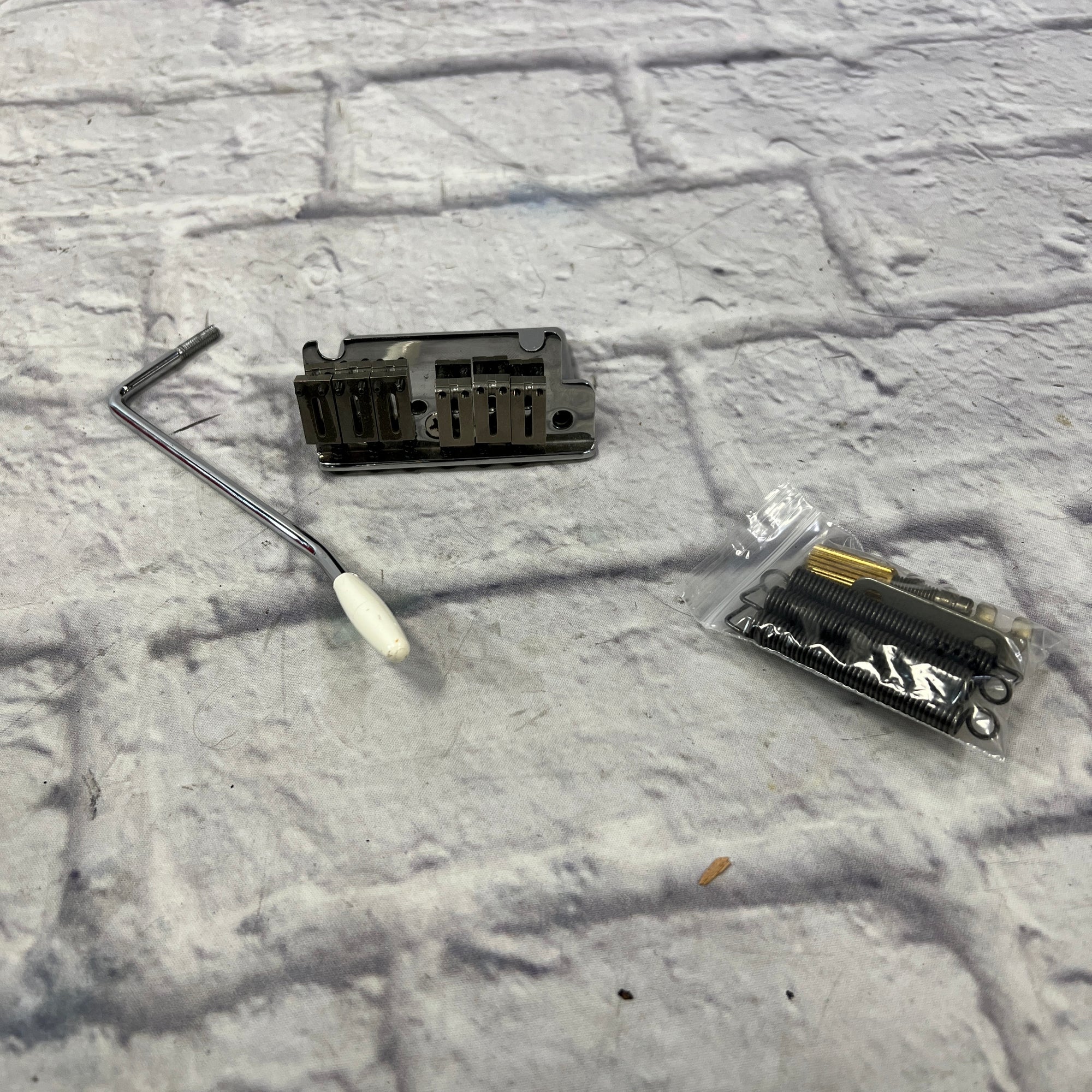Fender American Standard Tremolo Bridge 86-07 0992050000