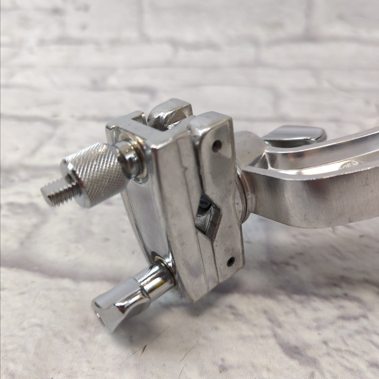 Pearl AX25 Revolving Multi Clamp Drum Mount