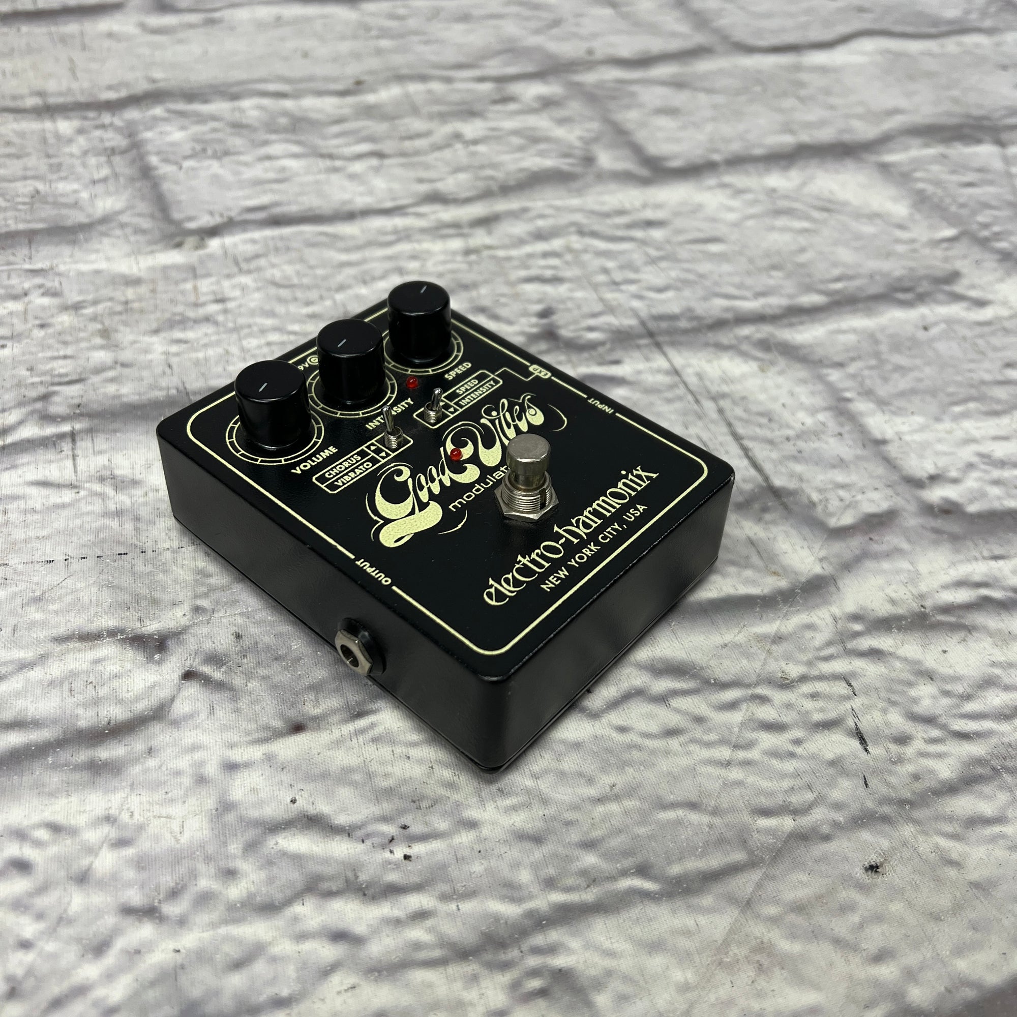 Electro-Harmonix Good Vibes Modulation Pedal