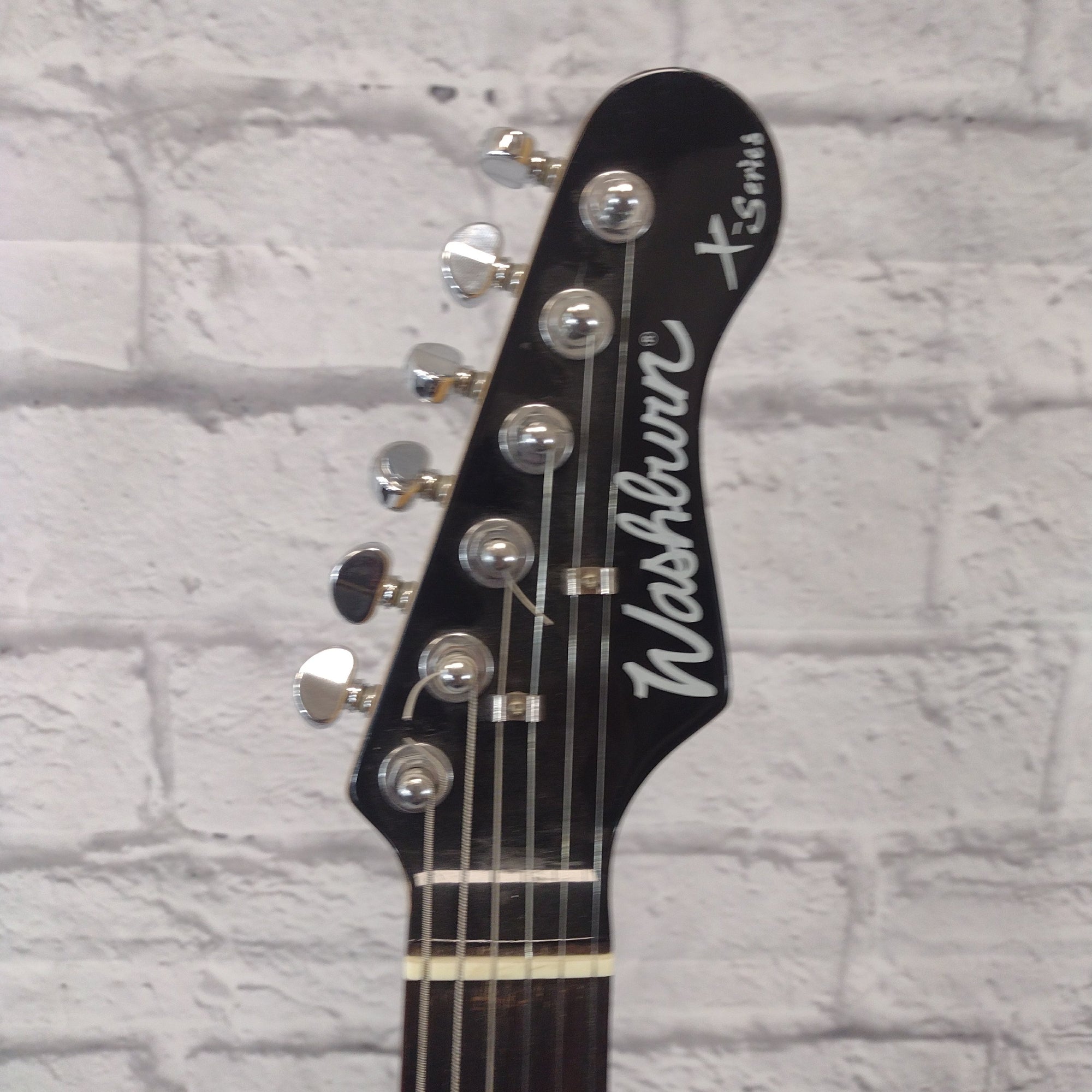 Washburn X Series H S S Strat Black - Evolution Music