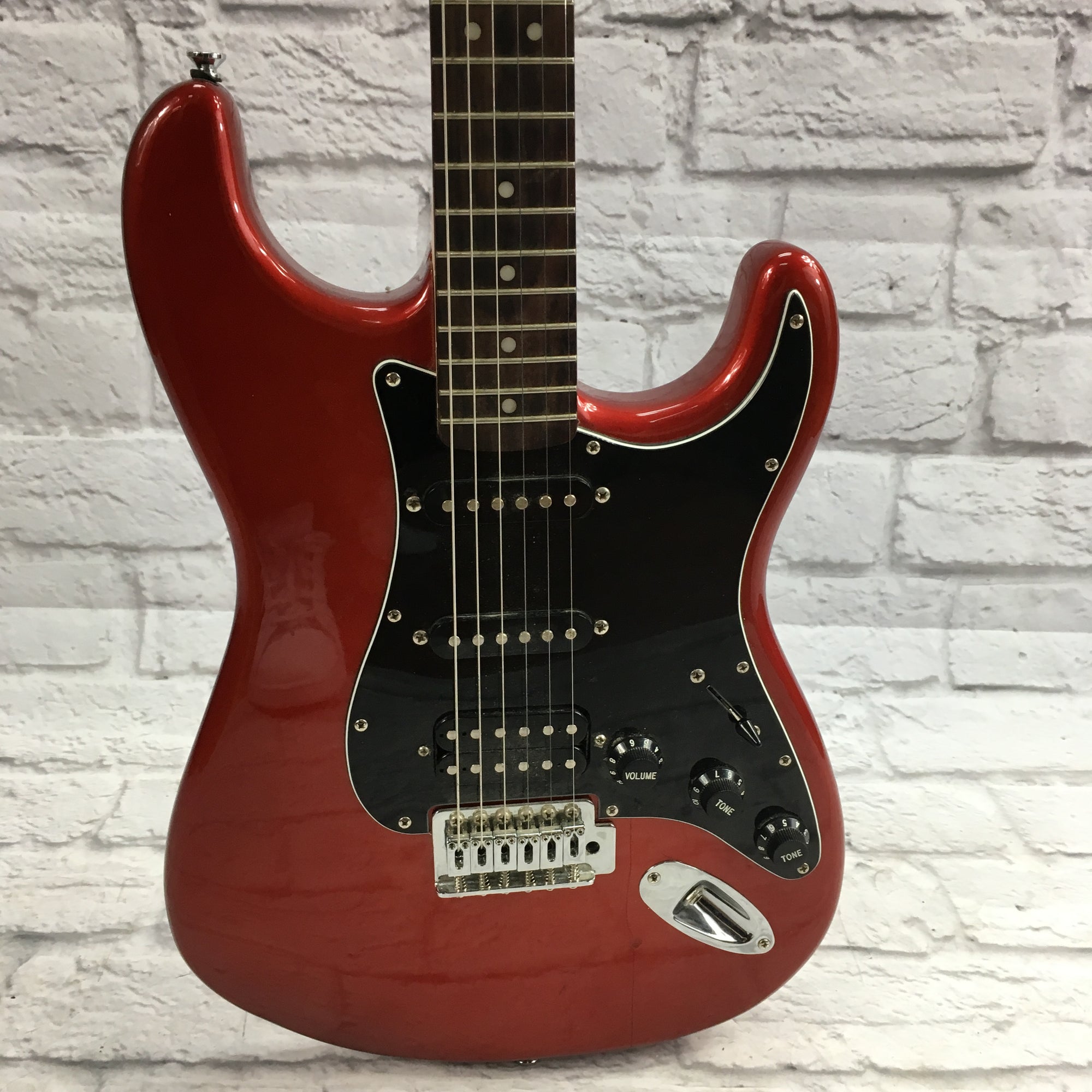 【中古】Squier Affinity Stratocaster Affinity Series® Stratocaster® Junior HSS – Fender