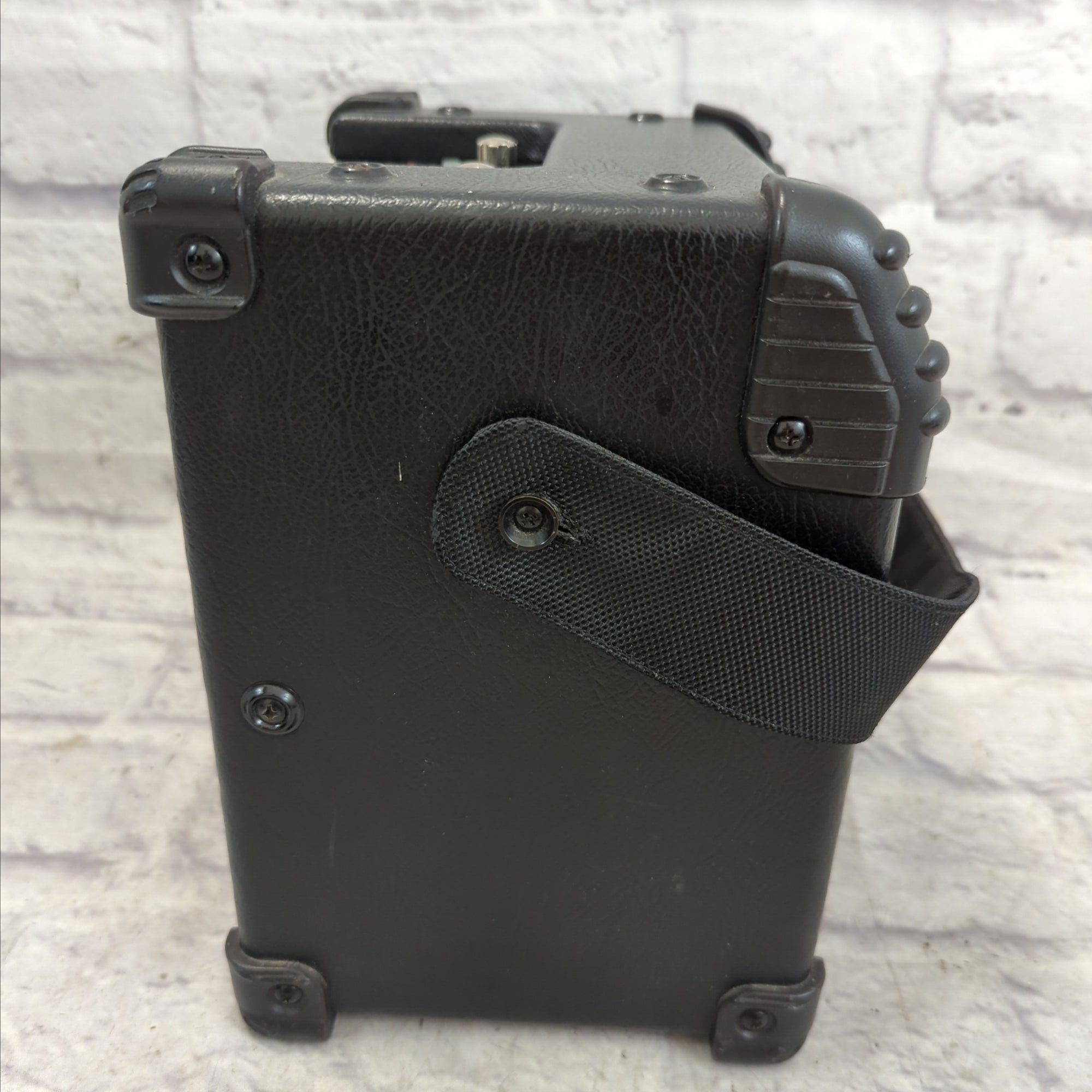 Line 6 Micro Spider 6-Watt 1x6.5" Digital Modeling Guitar Practice Amp