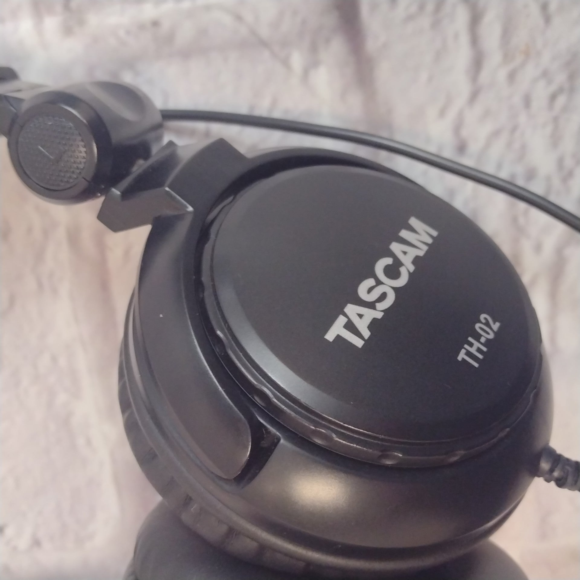 Tascam TH-02 Headphones