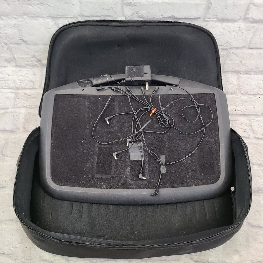 SKB 6 Port Powered Pedal Board with Gig Bag